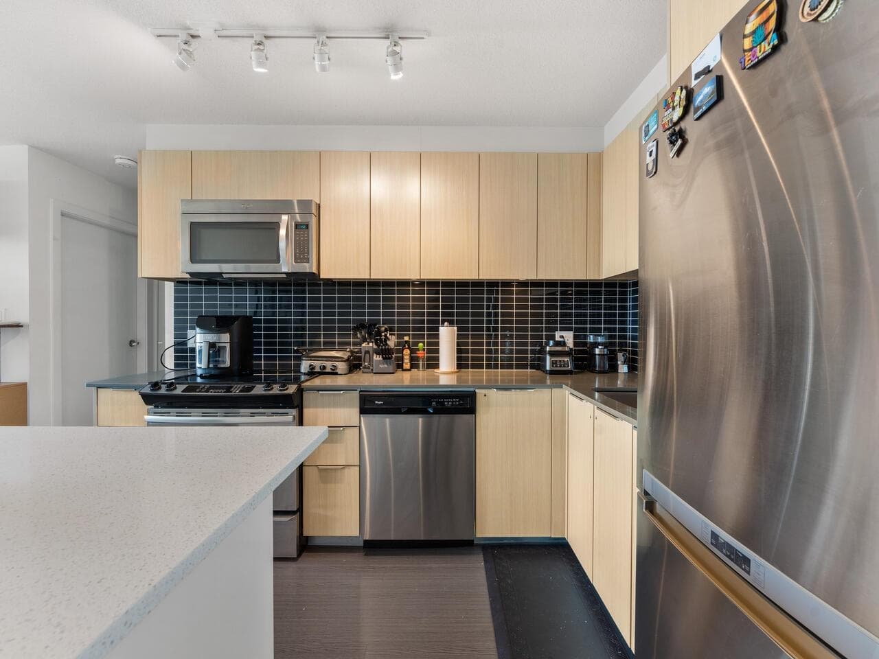 1212 - 1325 Rolston Street, Vancouver, V6B 0M2 — photo 3