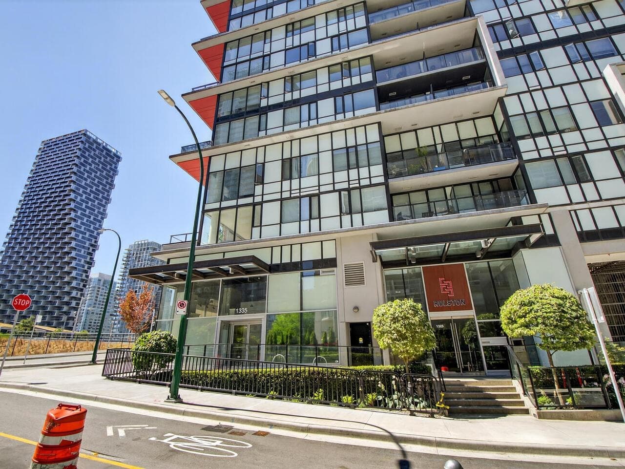 1212 - 1325 Rolston Street, Vancouver, V6B 0M2 — photo 1