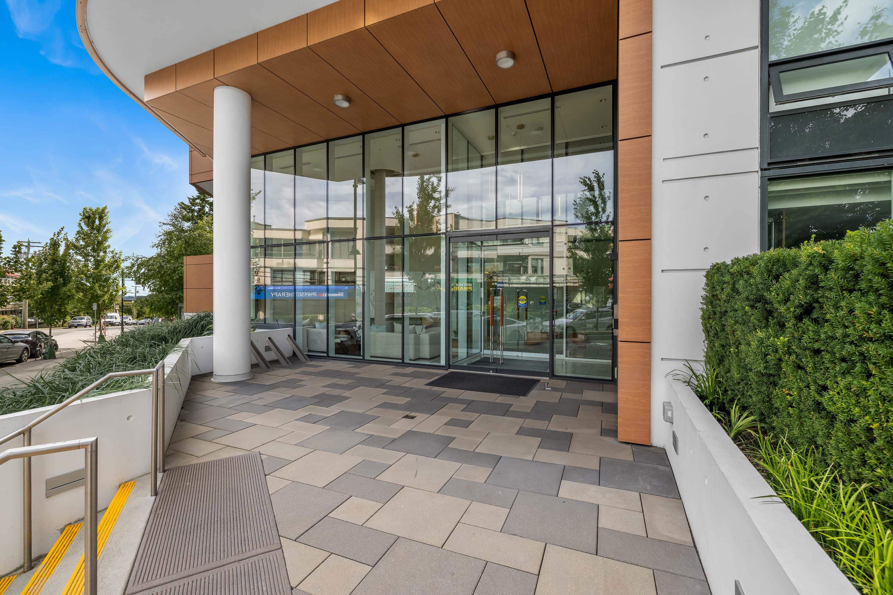 902 - 1439 George Street, White Rock, V4B 0B9 — photo 4