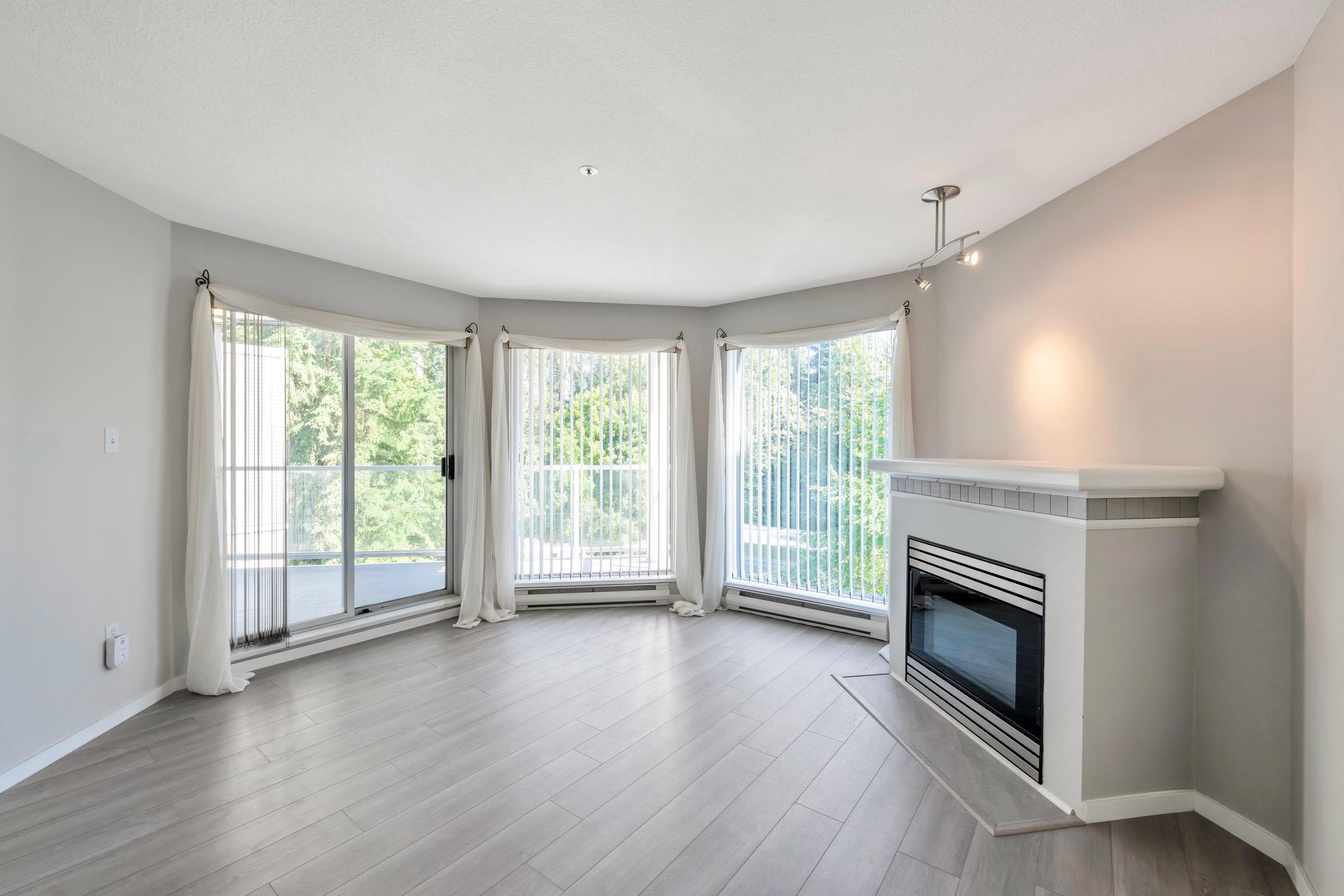 306 - 1219 Johnson Street, Coquitlam, V3B 7L5 — photo 1