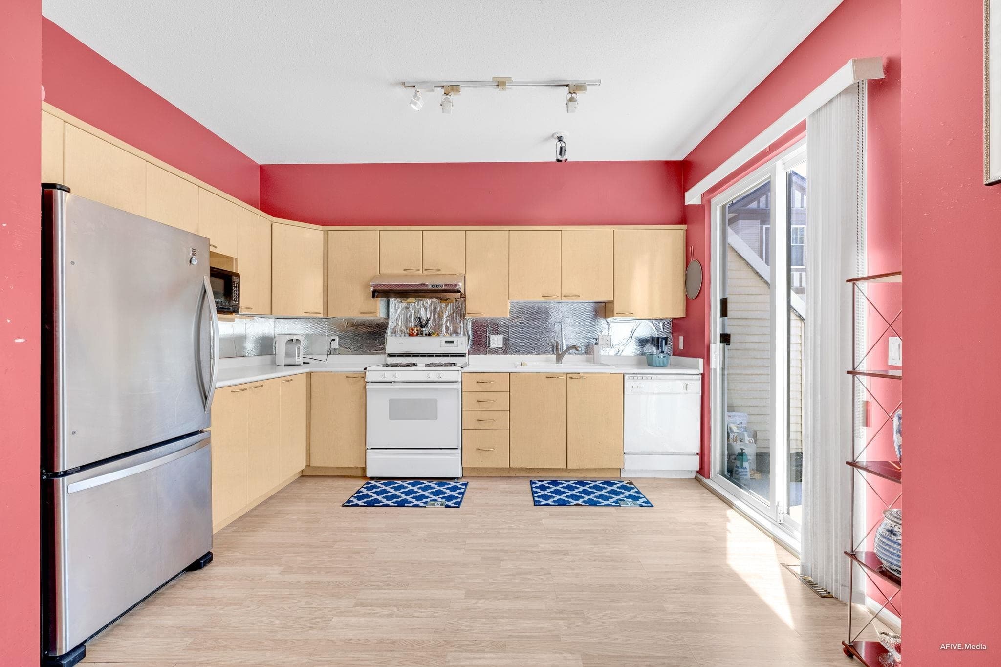 113 - 3880 Westminster Highway, Richmond, V7C 5S1 — photo 2