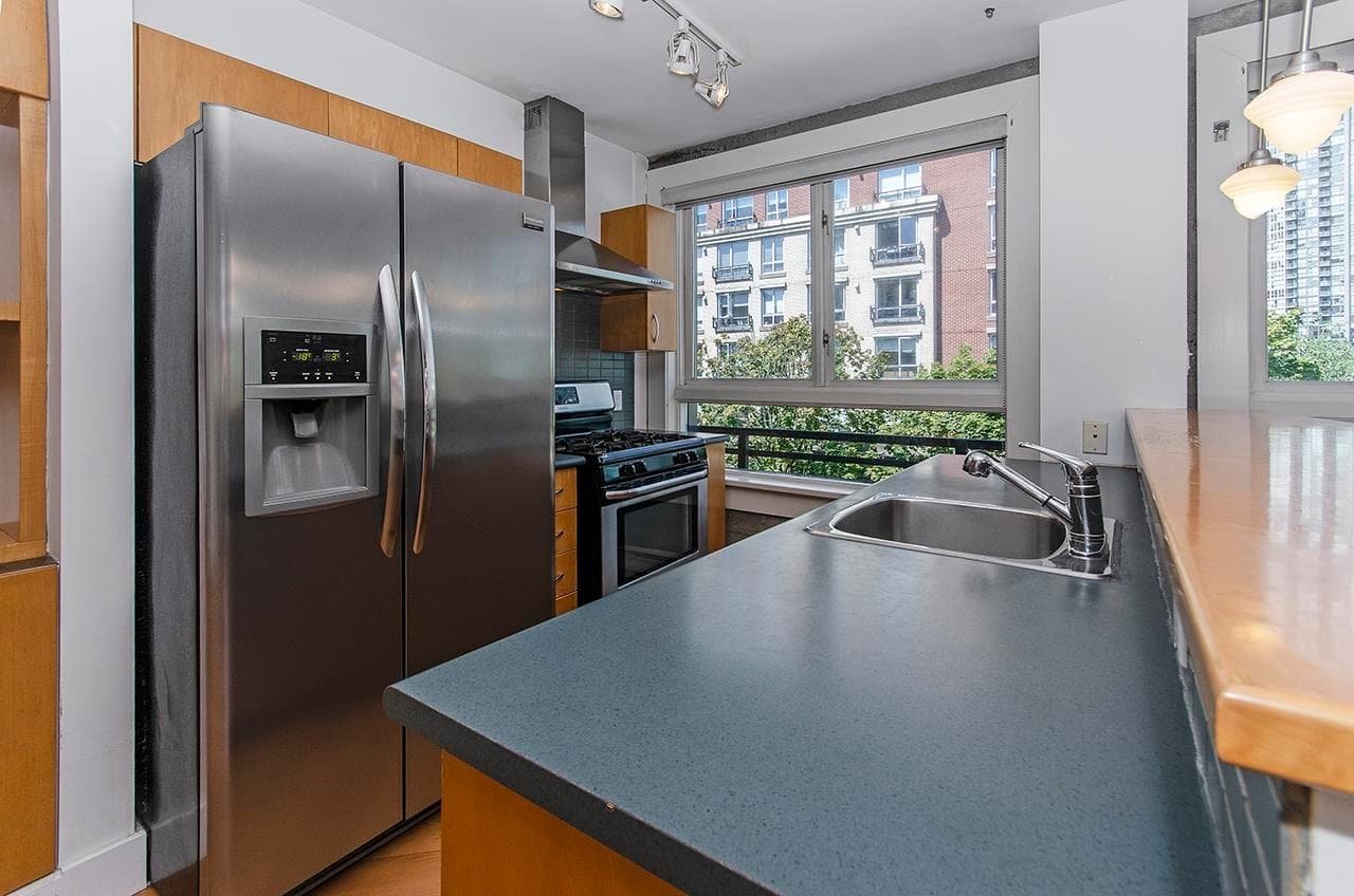 305 - 1216 Homer Street, Vancouver, V6B 6K5 — photo 2