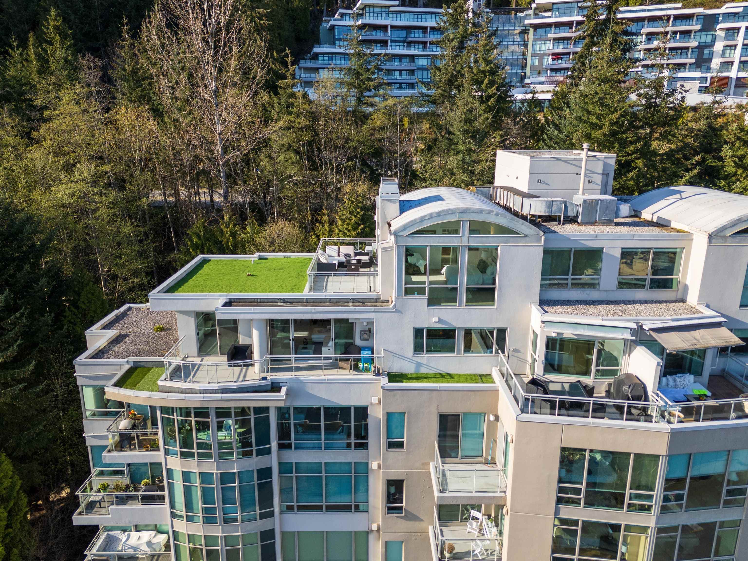 701 - 3105 Deer Ridge Drive, West Vancouver