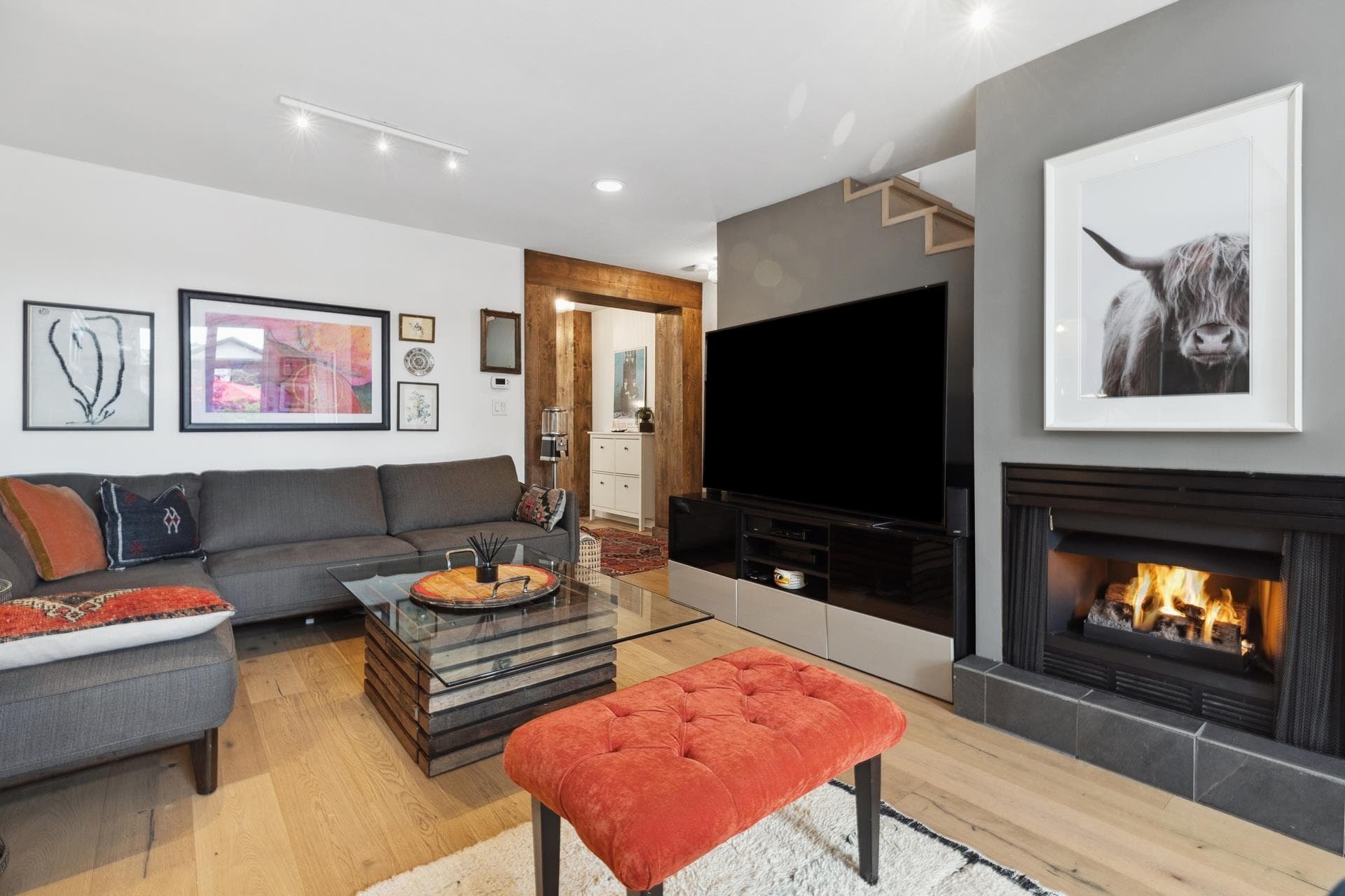 1585 Bowser Avenue, North Vancouver, V7P 2Y4 — photo 4