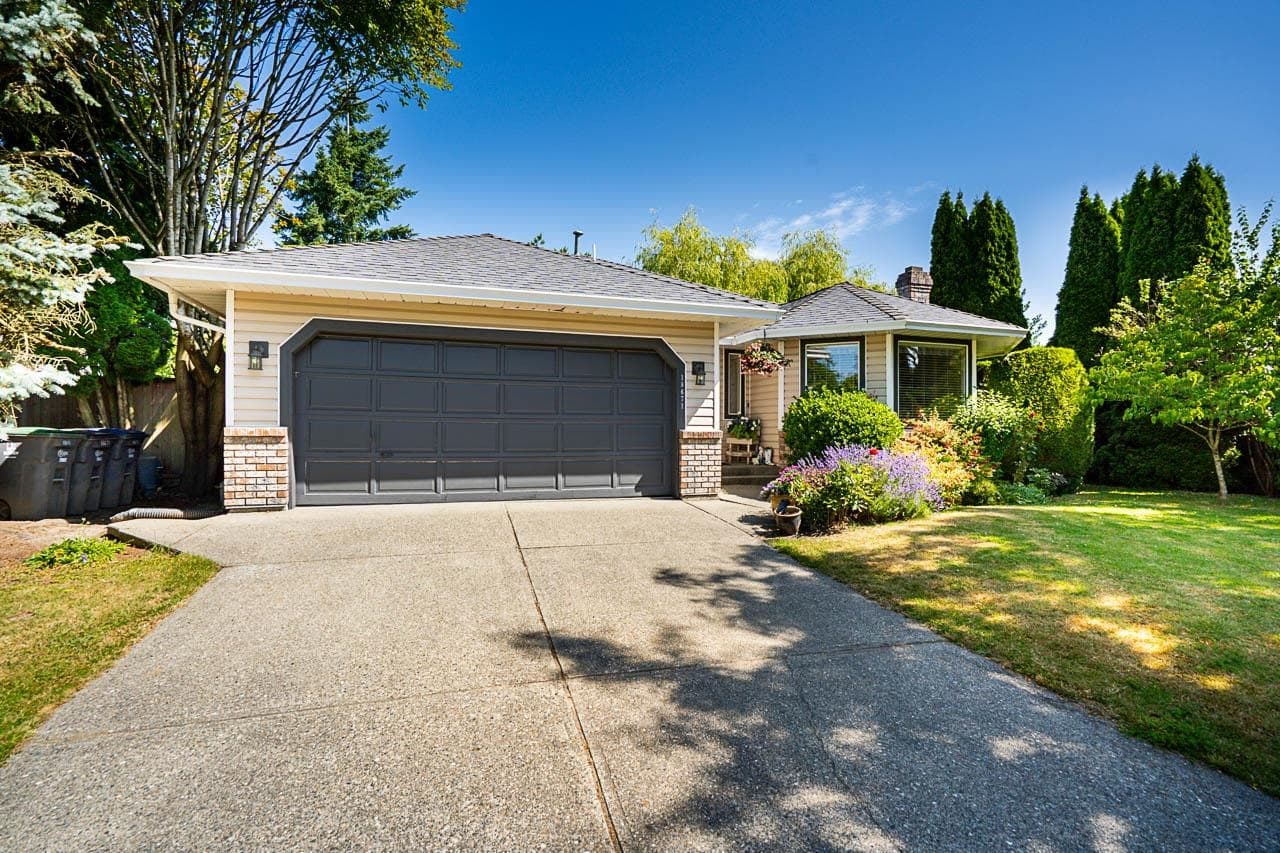 18671 60a Avenue, Surrey, V3S 7P4 — photo 3