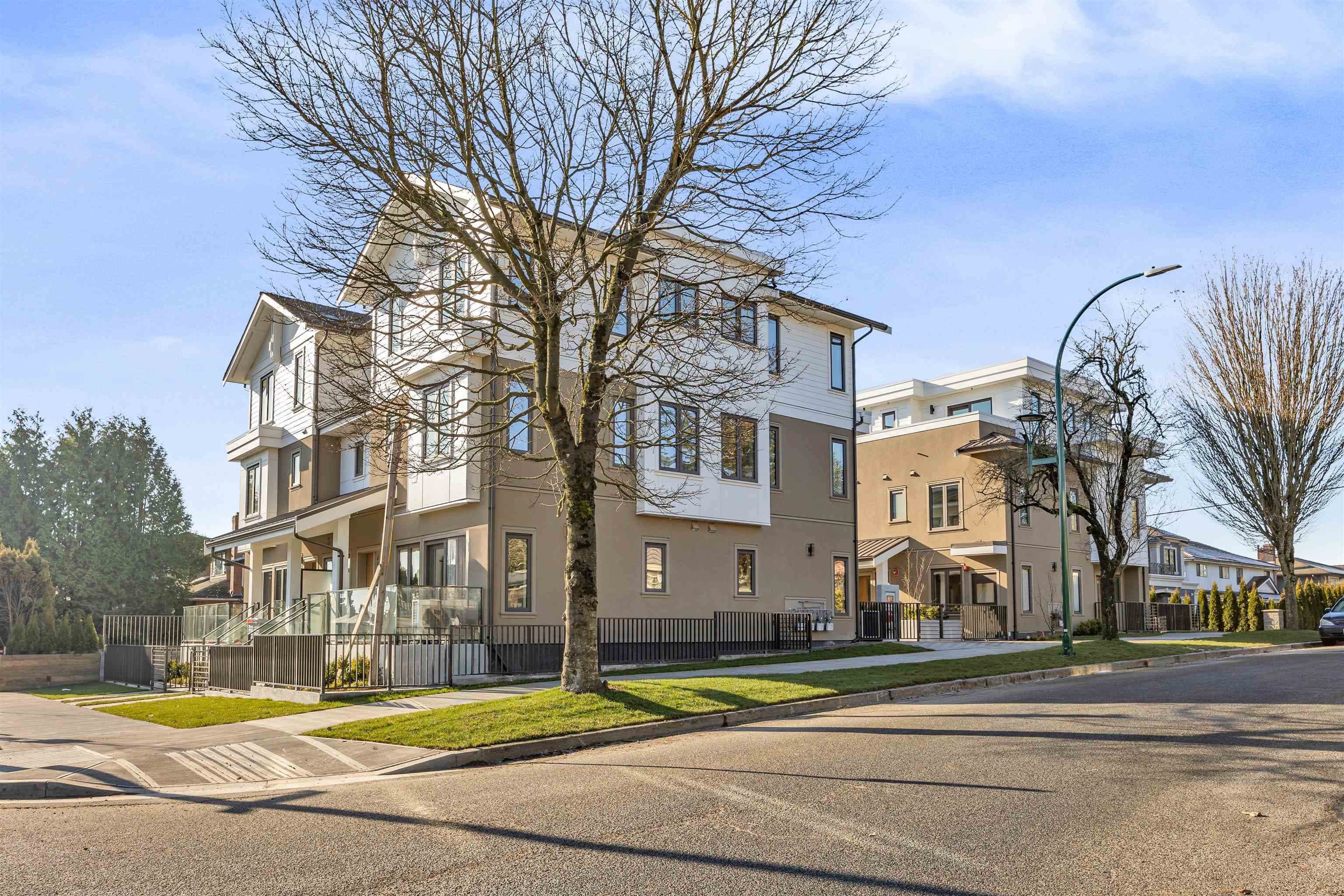 1008 W 52nd Avenue, Vancouver, V6P 1H5 — photo 1