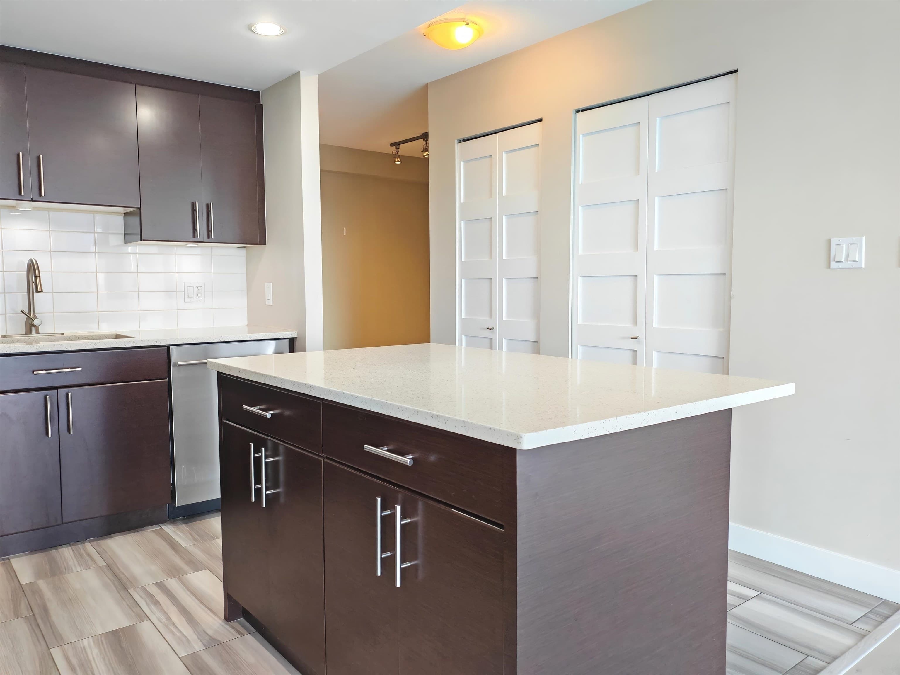 1704 - 555 Delestre Avenue, Coquitlam, V3K 0A9 — photo 5