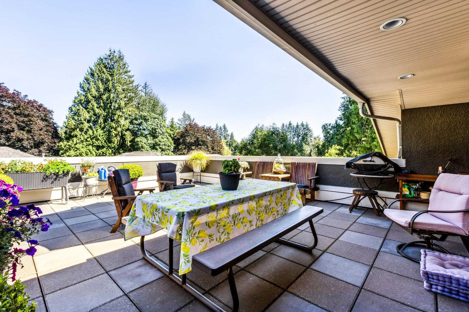 303 - 3750 Edgemont Boulevard, North Vancouver, V7R 2P8 — photo 2
