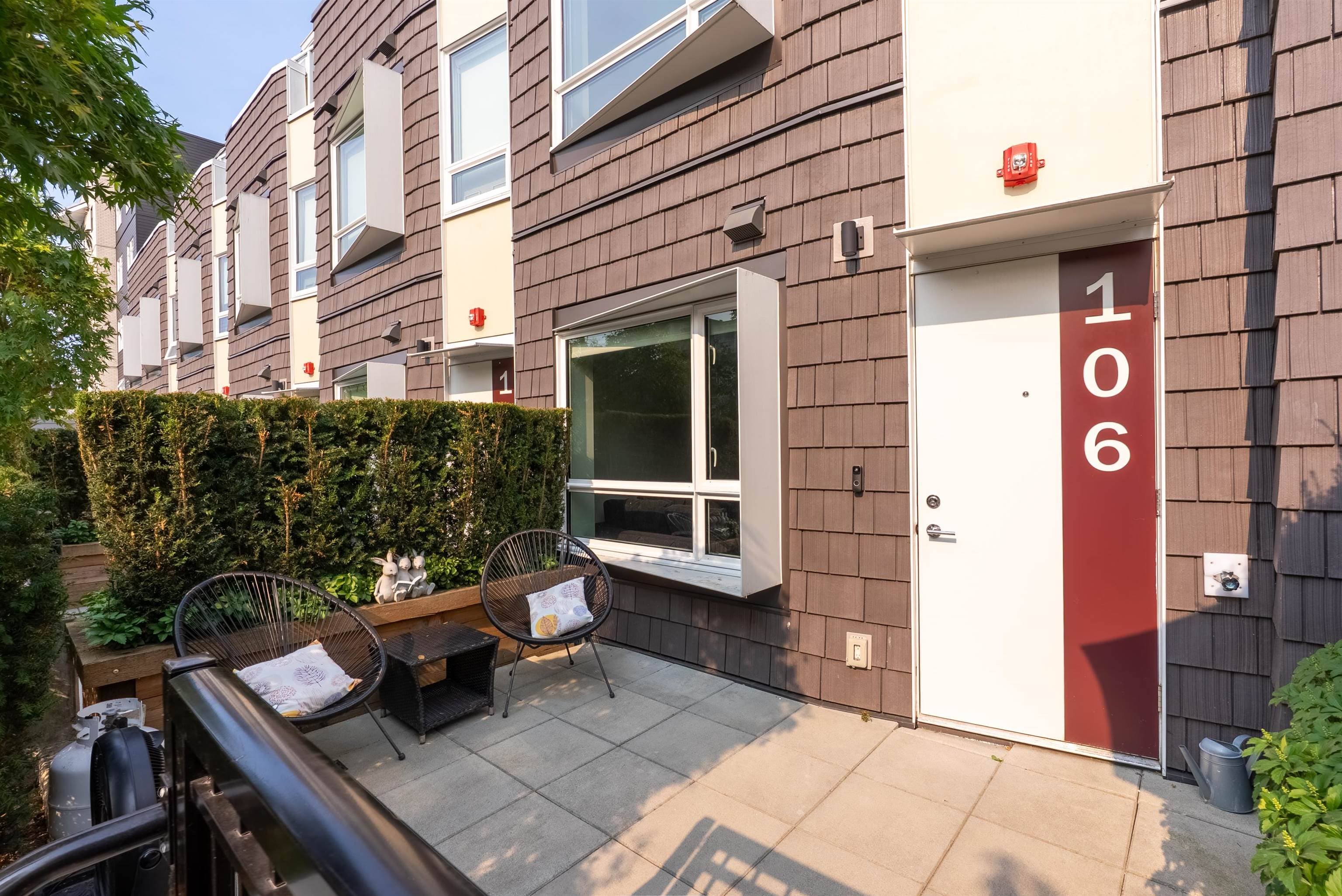 106 - 12040 Plaza Street, Maple Ridge, V2X 5X9 — photo 1
