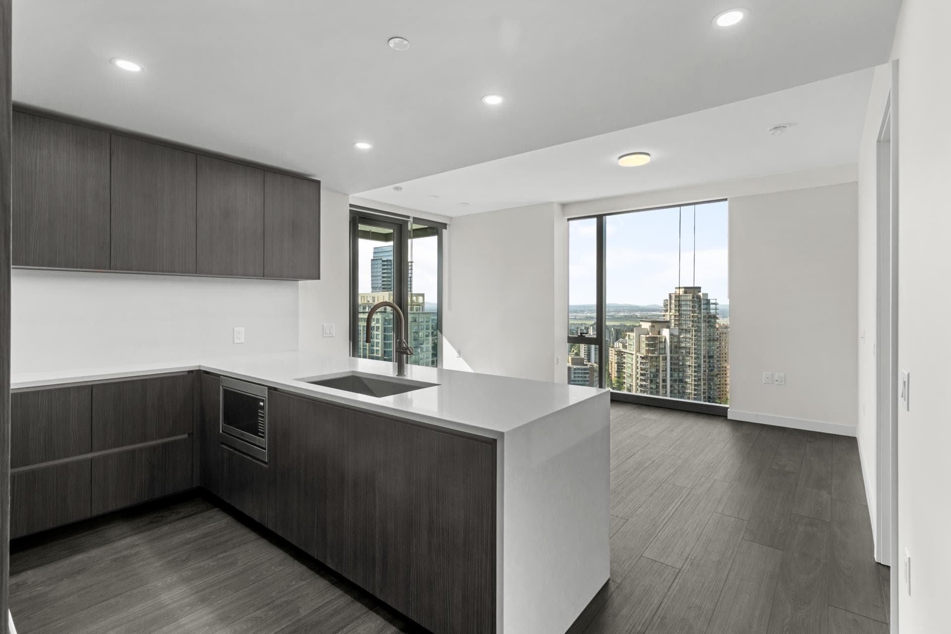 2502 - 5987 Wilson Avenue, Burnaby, V5H 0L7 — photo 4