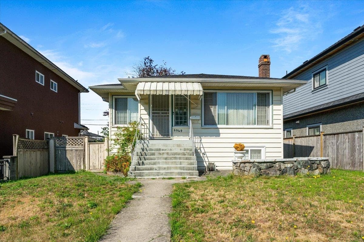6949 Mckinnon Street, Vancouver
