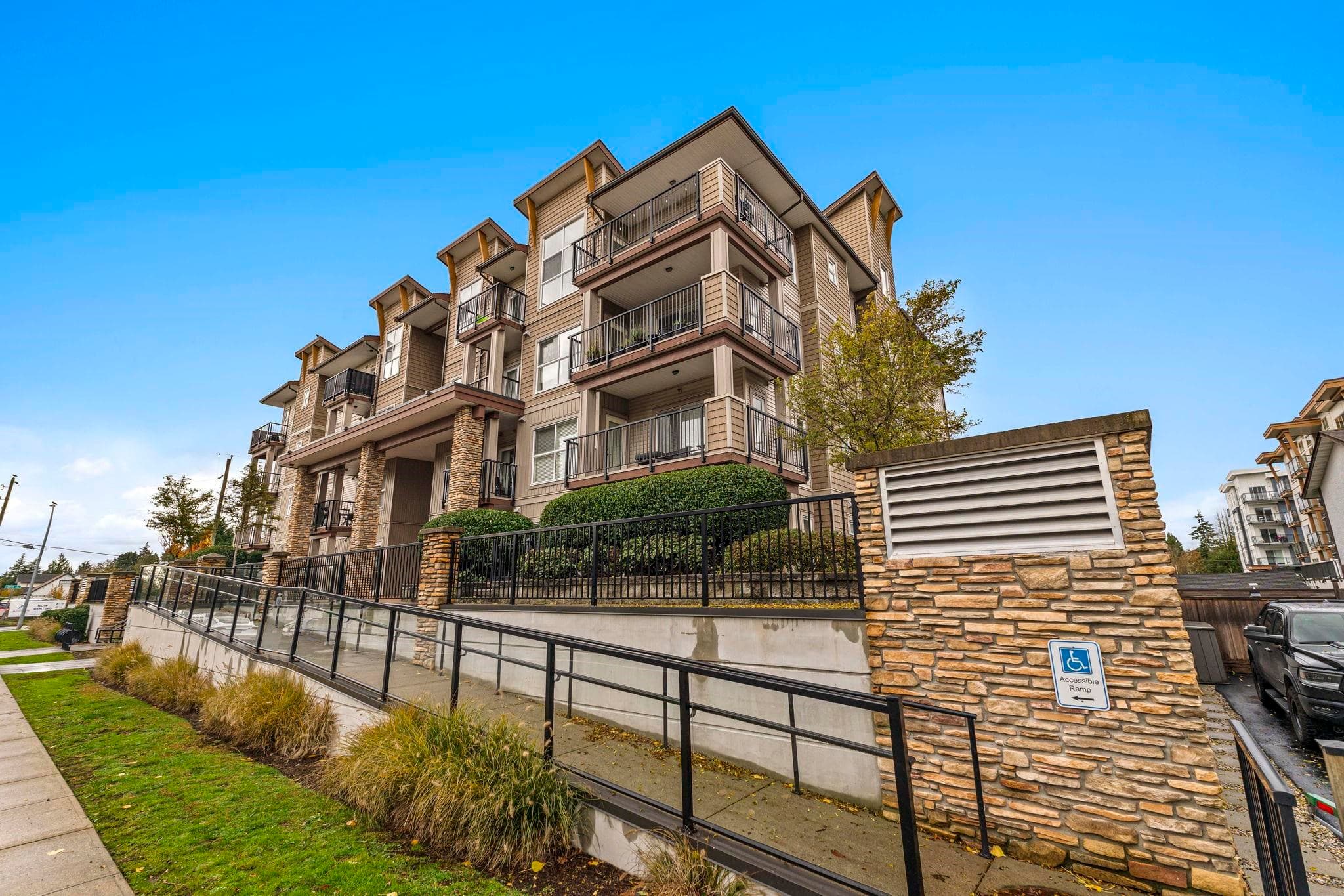 106 - 20175 53 Avenue, Langley, V3A 0J8 — photo 2