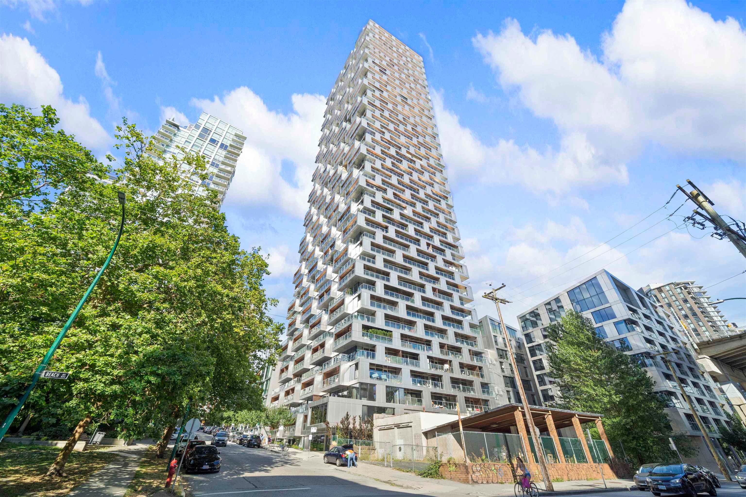 1907 - 1480 Howe Street, Vancouver