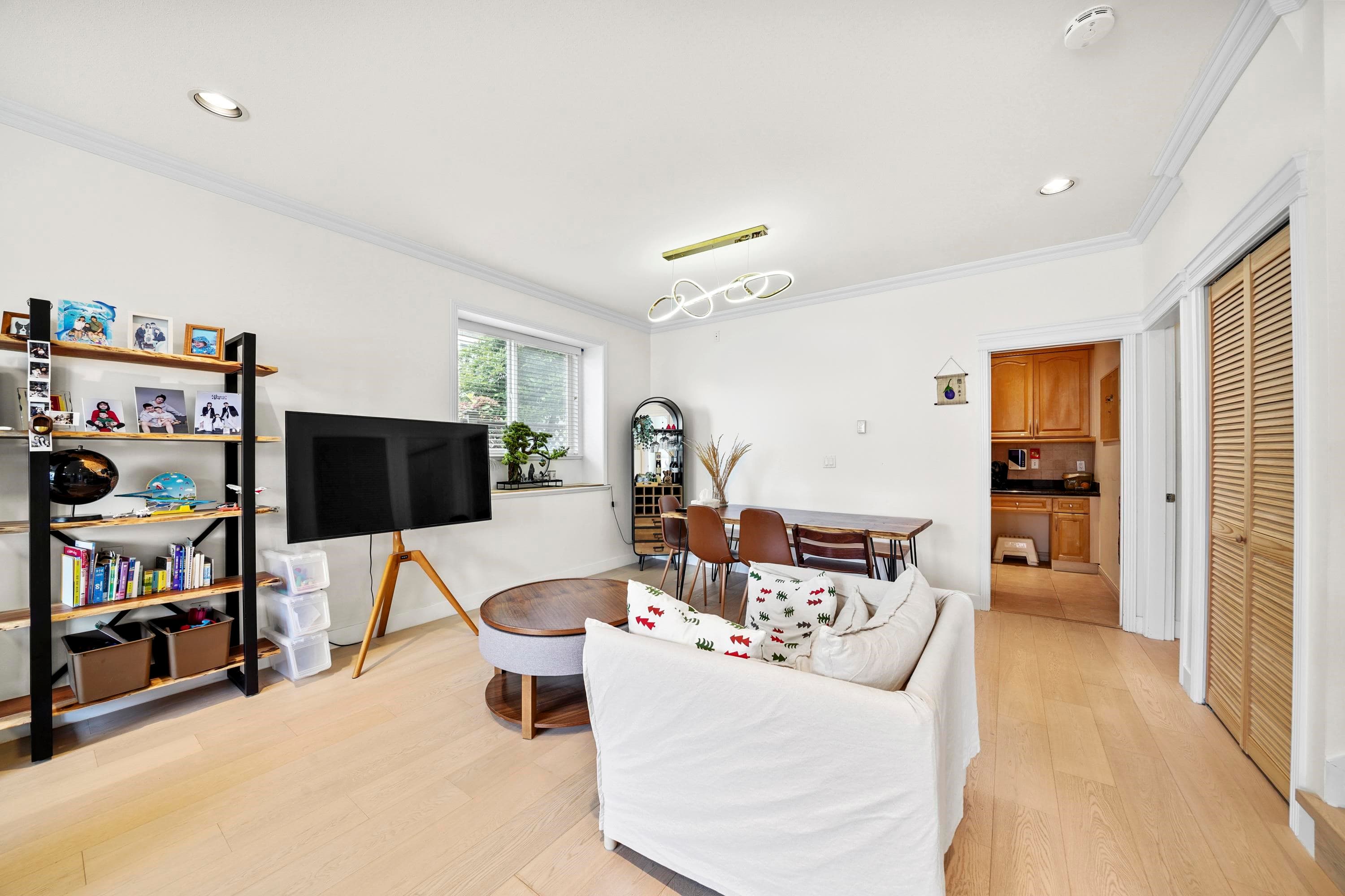 4857 Victory Street, Burnaby, V5J 1S5 — photo 5