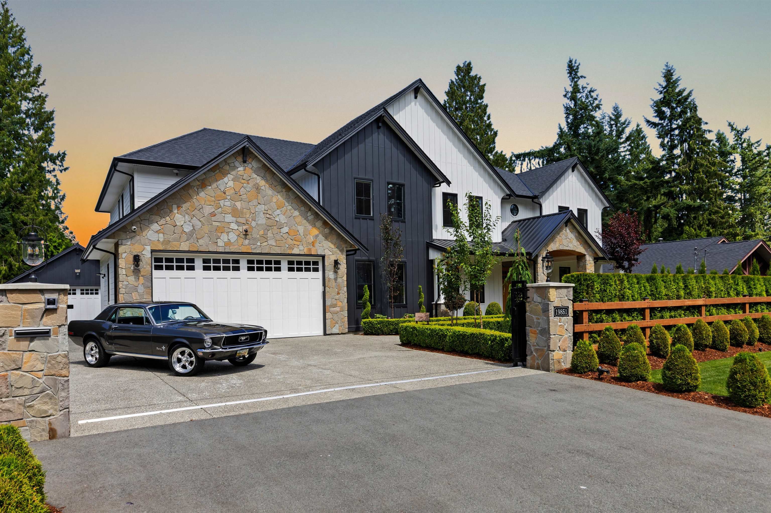 19851 37 Avenue, Langley