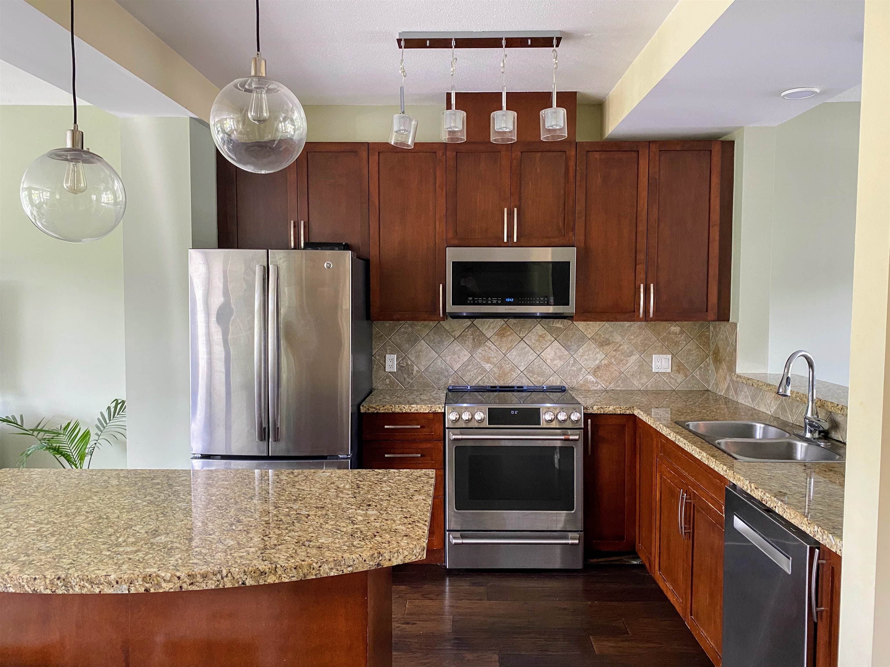 2 - 40632 Government Road, Squamish, V8B 0M7 — photo 2