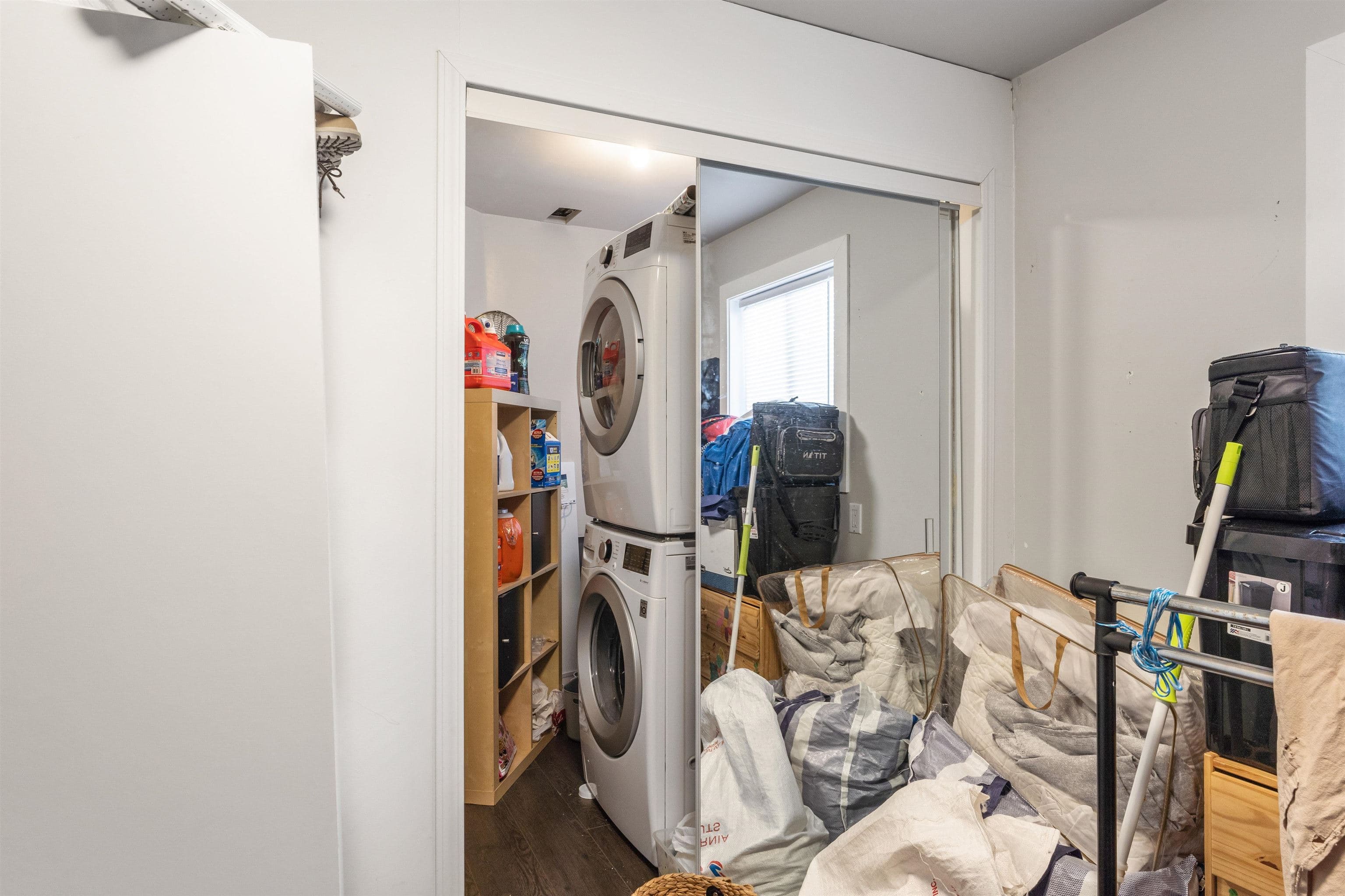 1949 Mahon Avenue, North Vancouver, V7M 2T4 — photo 5