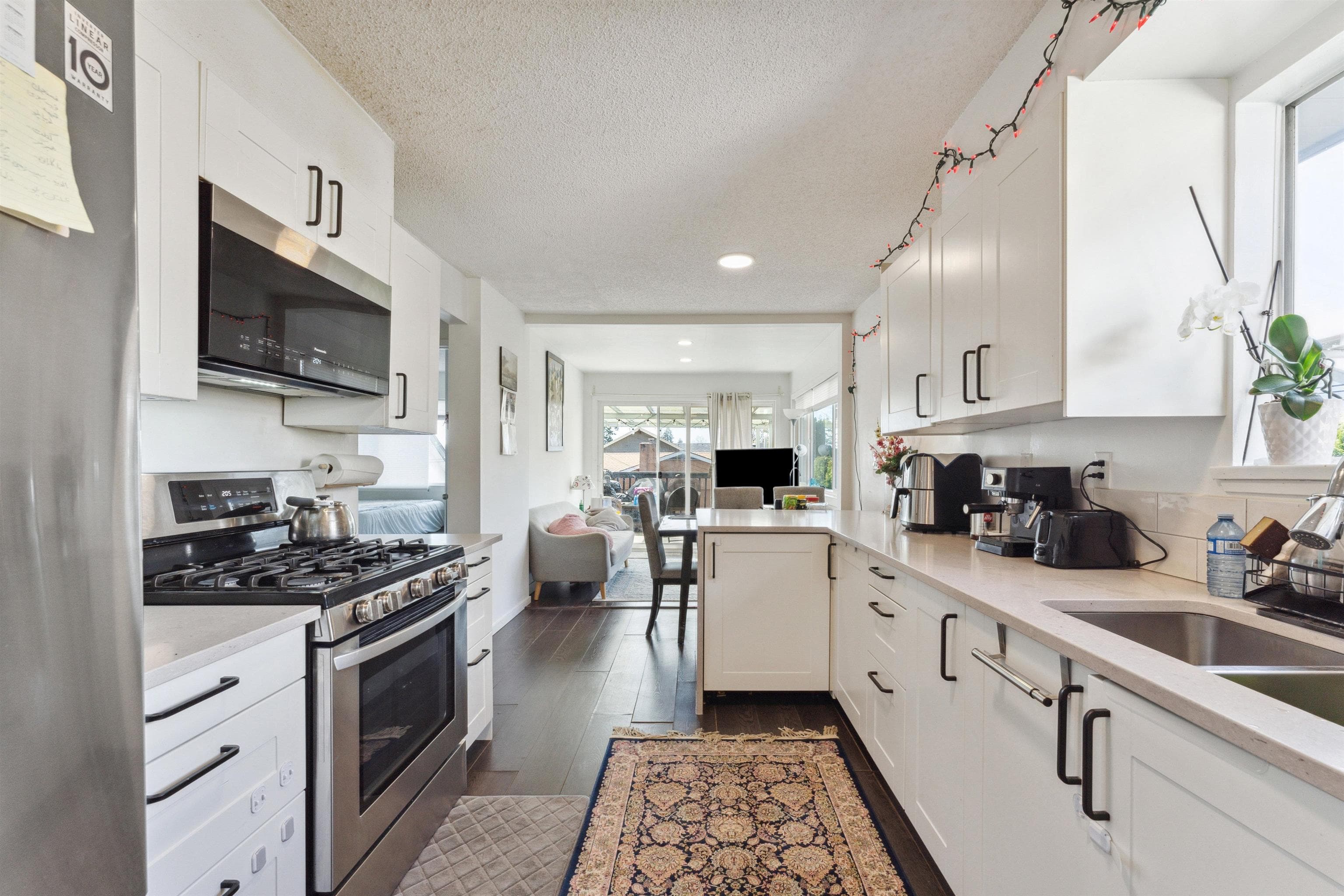 1949 Mahon Avenue, North Vancouver, V7M 2T4 — photo 4