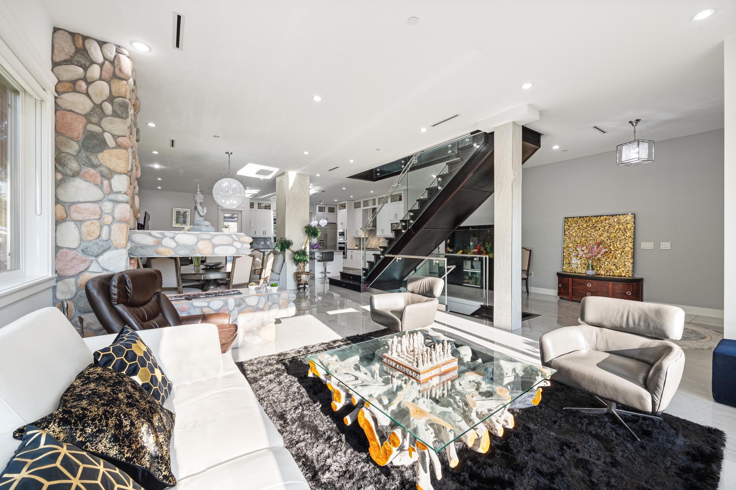 10088 121 Street, Surrey, V3V 4K5 — photo 4