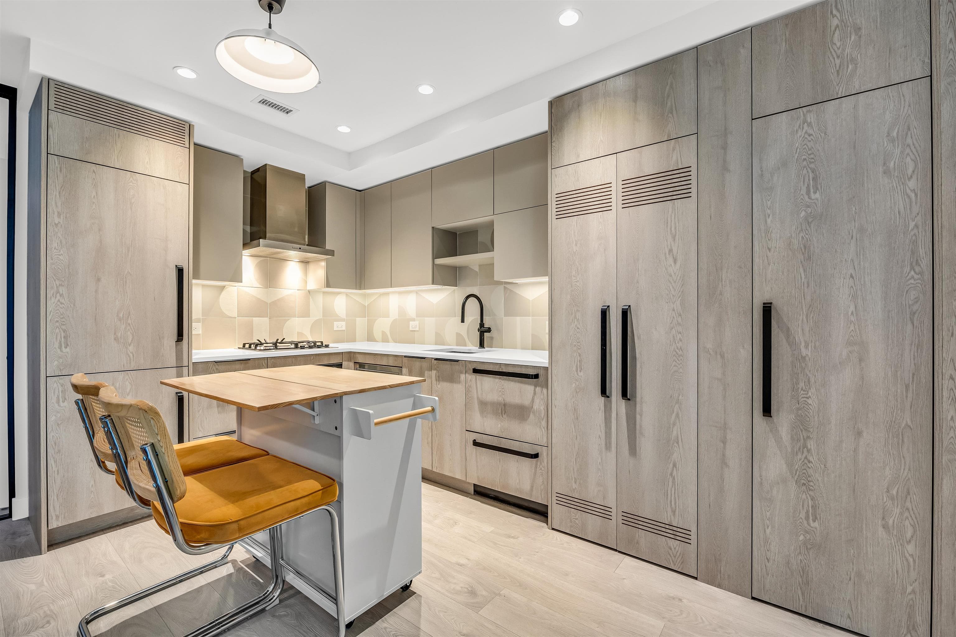 308 E 15th Avenue, Vancouver, V5T 2R1 — photo 2