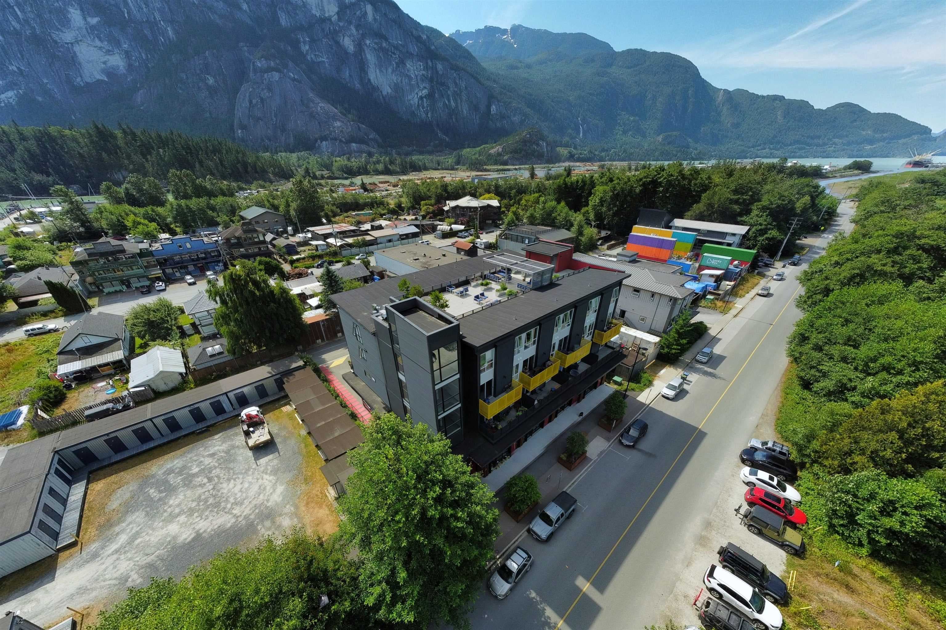 301 - 37762 Third Avenue, Squamish, V8B 1C3 — photo 1