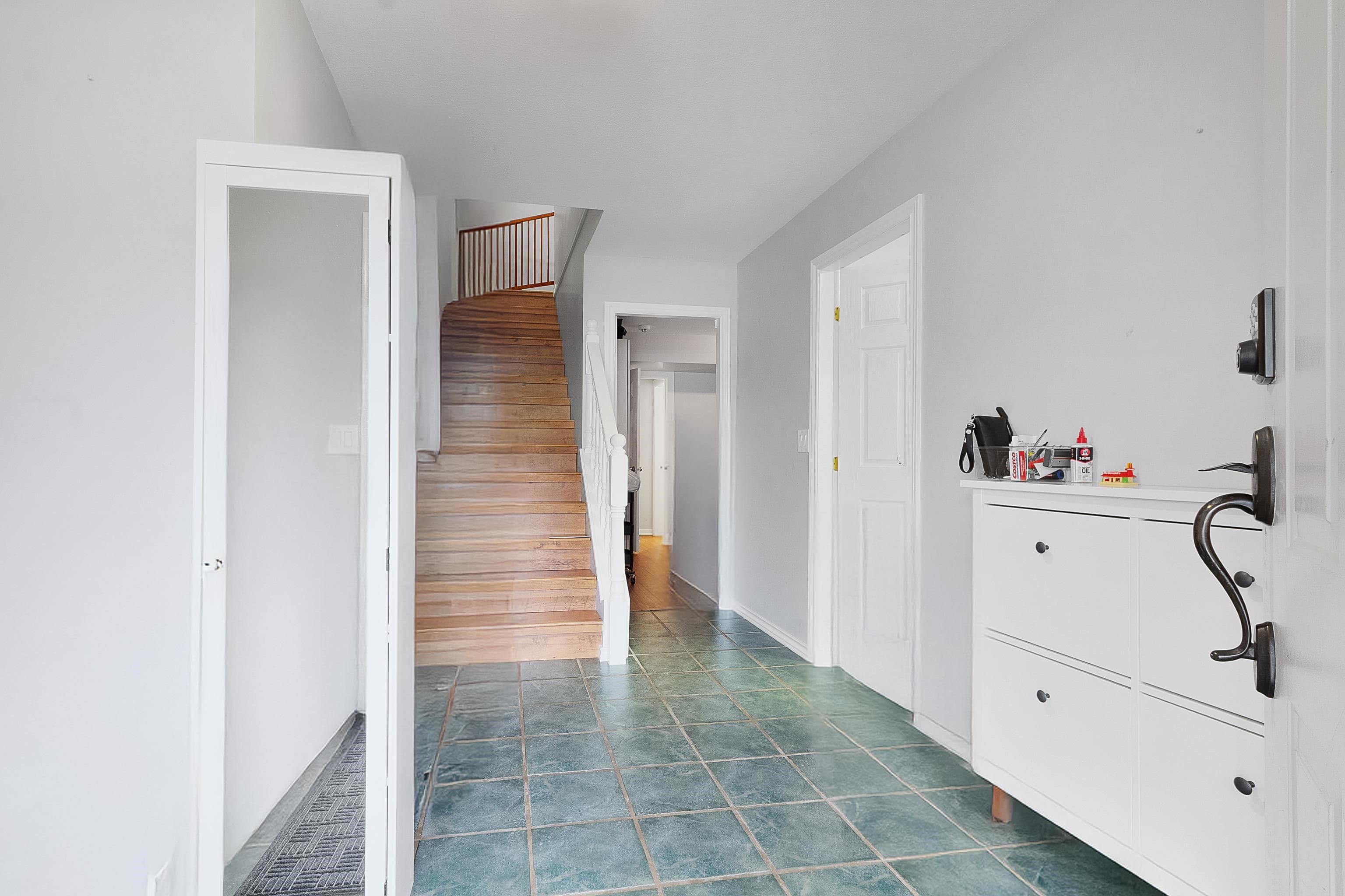 35055 Kootenay Drive, Abbotsford, V2S 8C9 — photo 3
