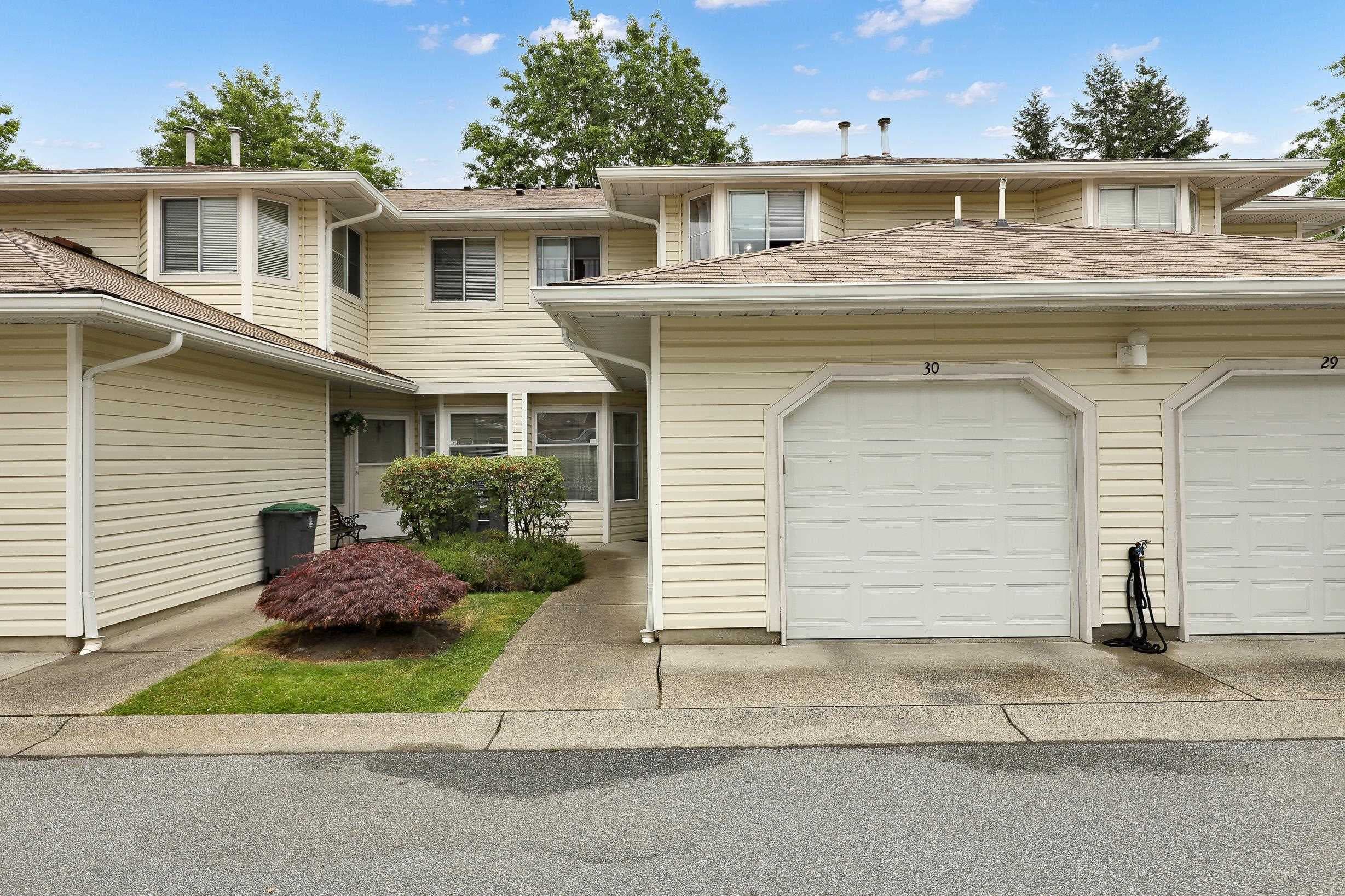 30 - 10038 155 Street, Surrey, V3R 0S2 — photo 1