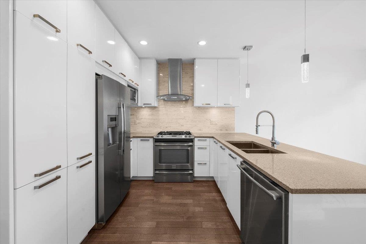 9 - 100 Wood Street, New Westminster, V3M 0H6 — photo 5
