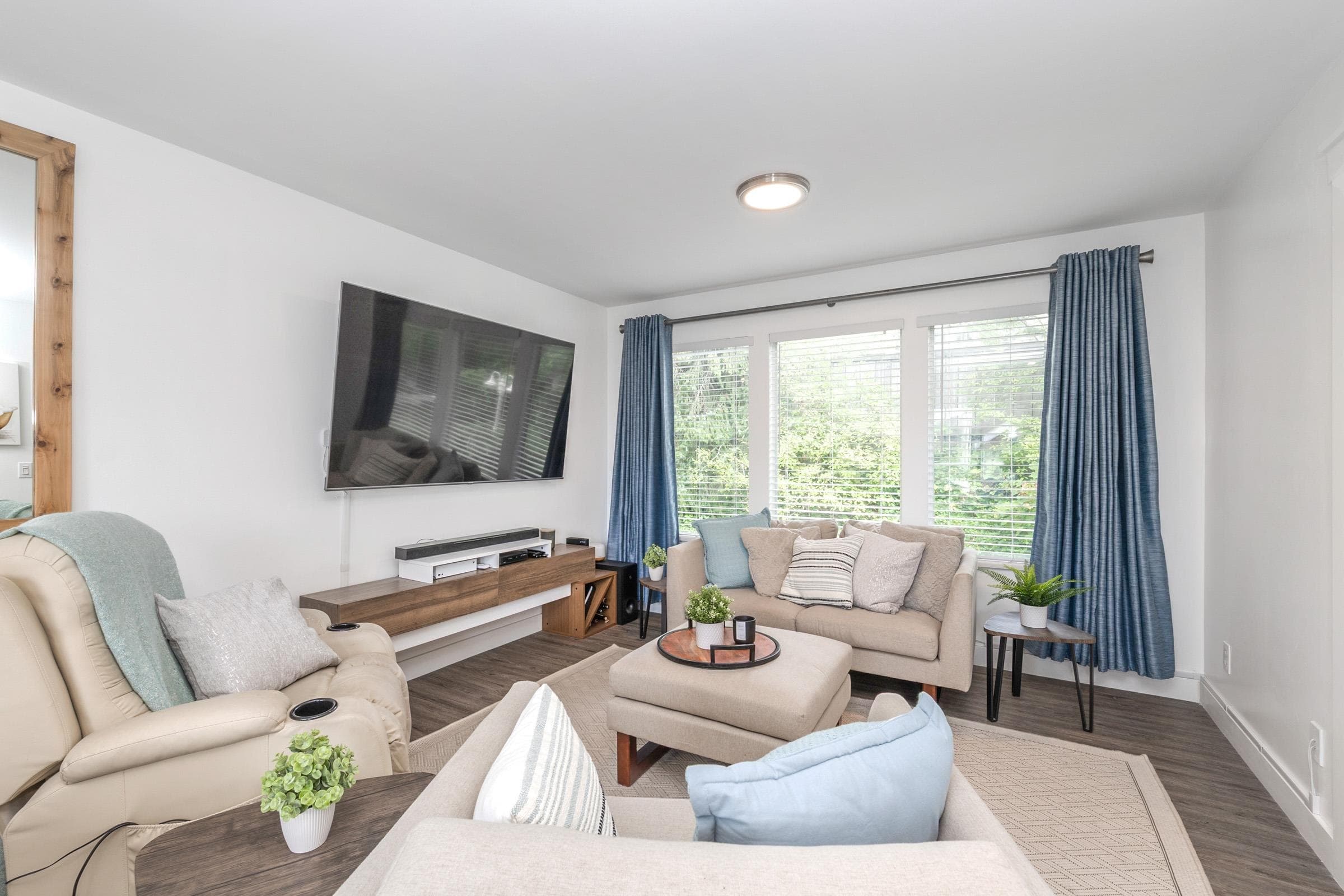 2313 Quayside Court, Vancouver