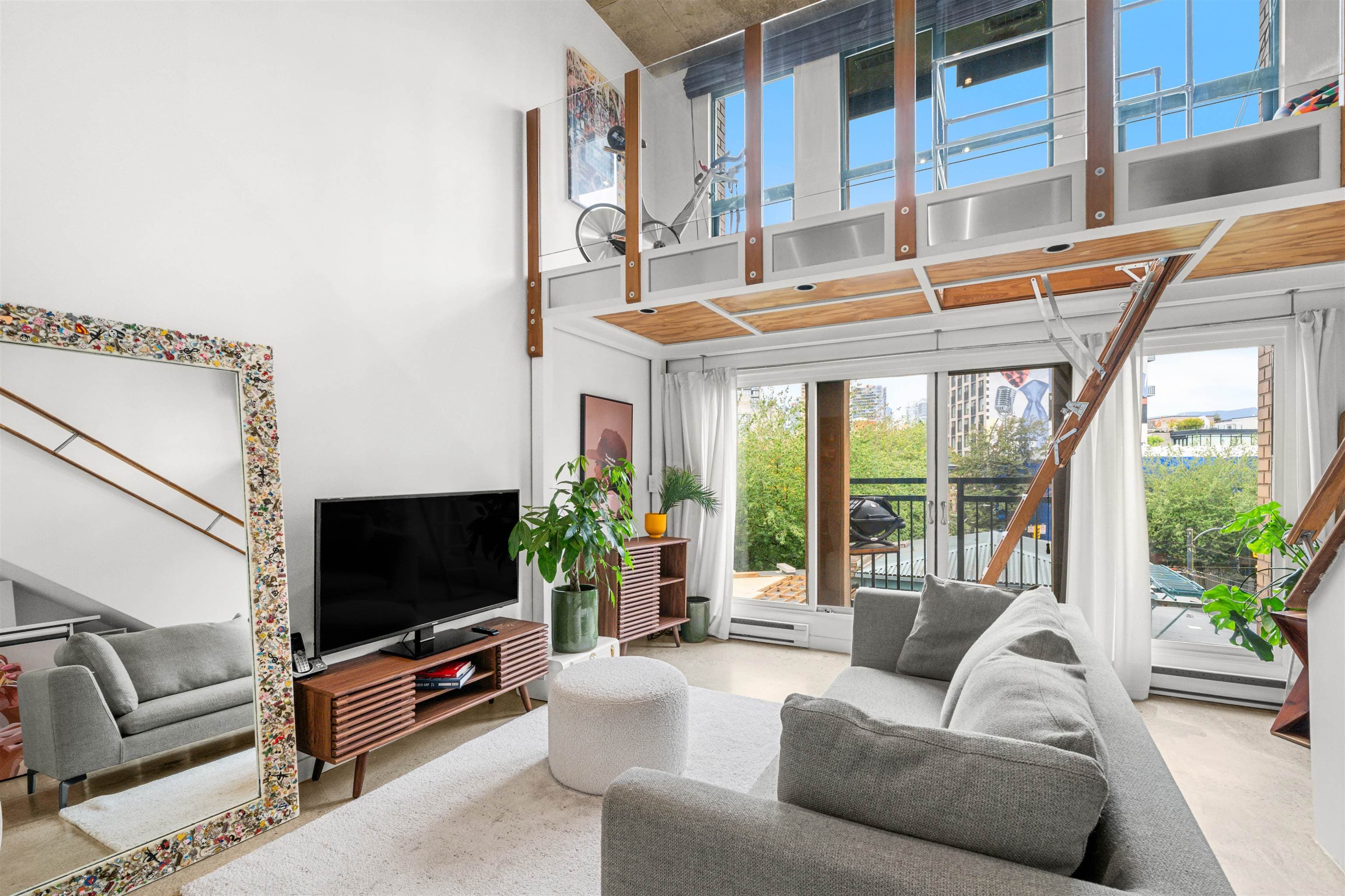 404 - 22 E Cordova Street, Vancouver, V6A 4G8 — photo 2