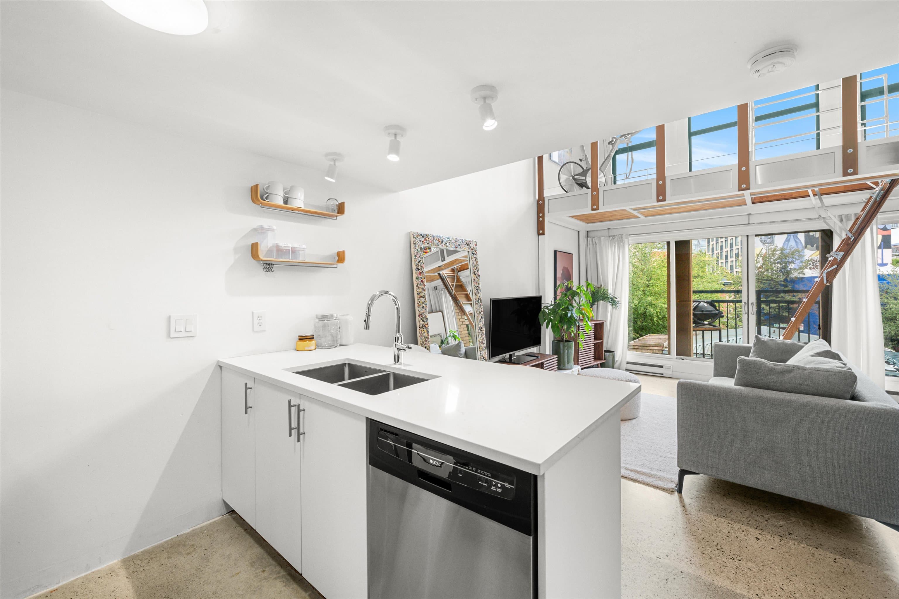 404 - 22 E Cordova Street, Vancouver, V6A 4G8 — photo 4