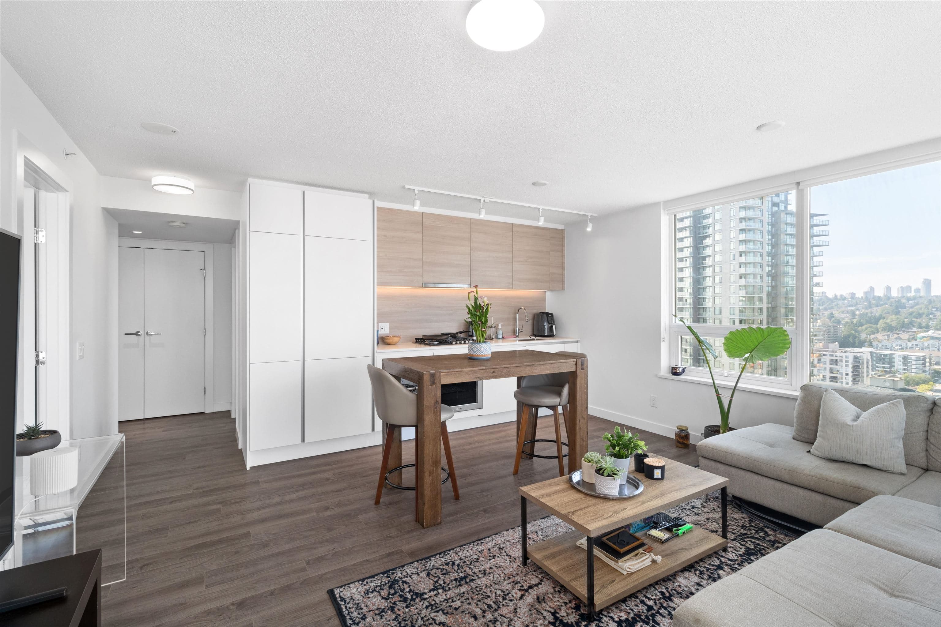 2711 - 908 Quayside Drive, New Westminster, V3M 0L4 — photo 4