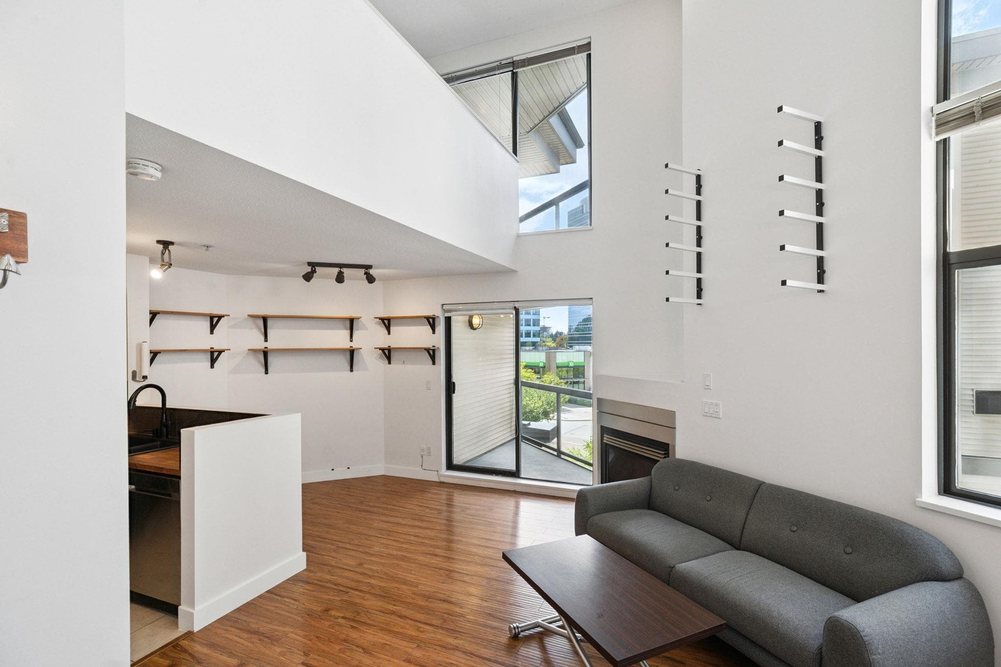 415 - 10866 City Parkway, Surrey, V3T 5W9 — photo 2