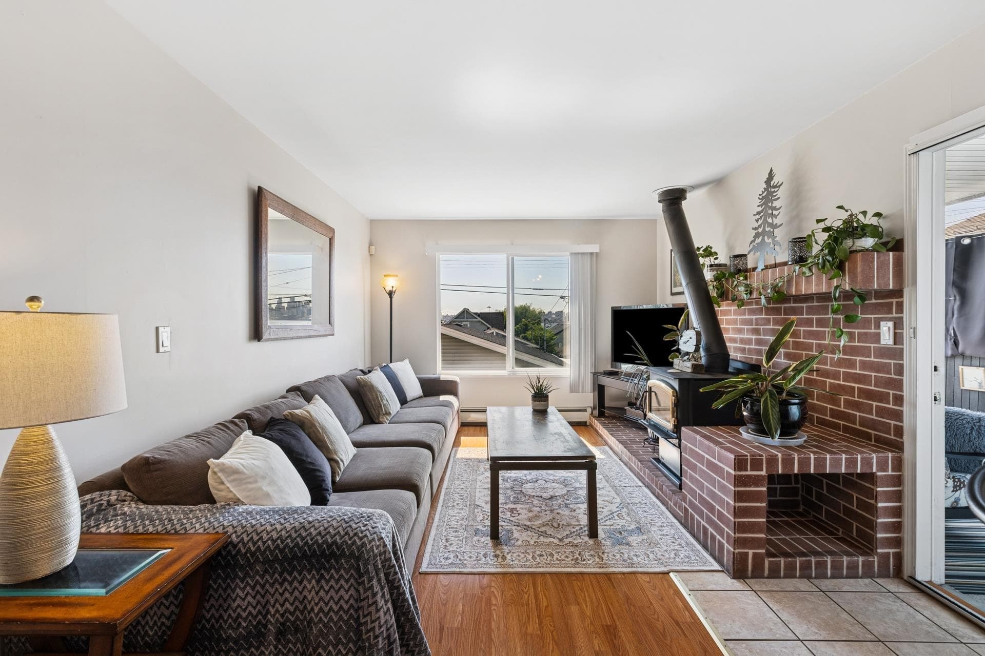407 E 1st Street, North Vancouver, V7L 1B8 — photo 3