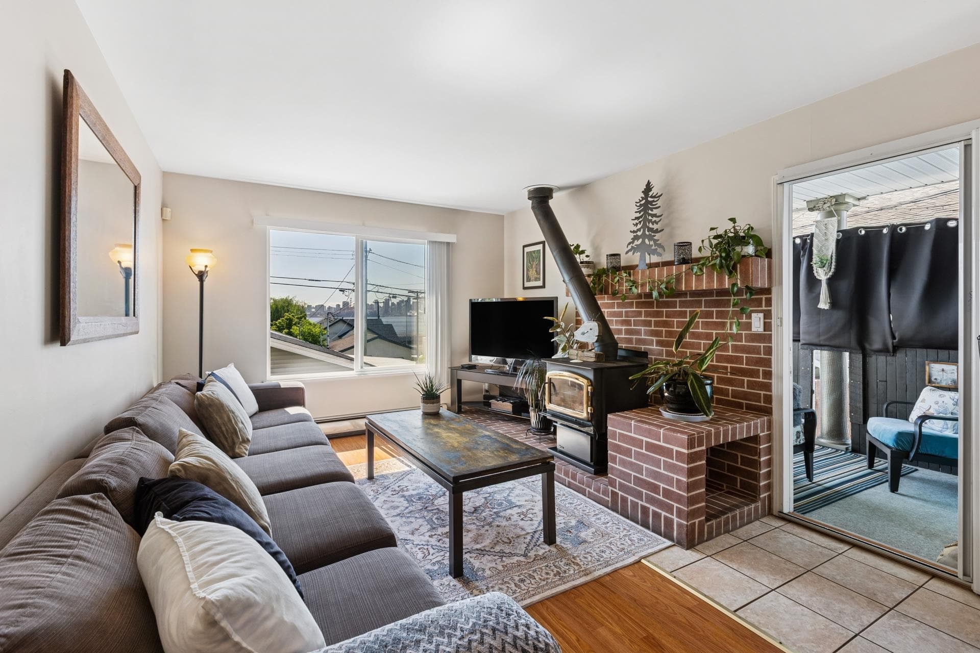 407 E 1st Street, North Vancouver, V7L 1B8 — photo 4
