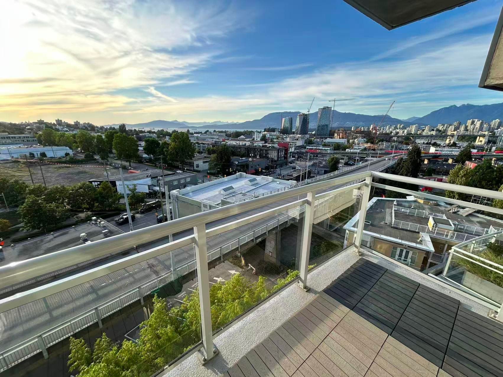 9x2 - 1565 W 6th Avenue, Vancouver, V6J 1R1 — photo 2