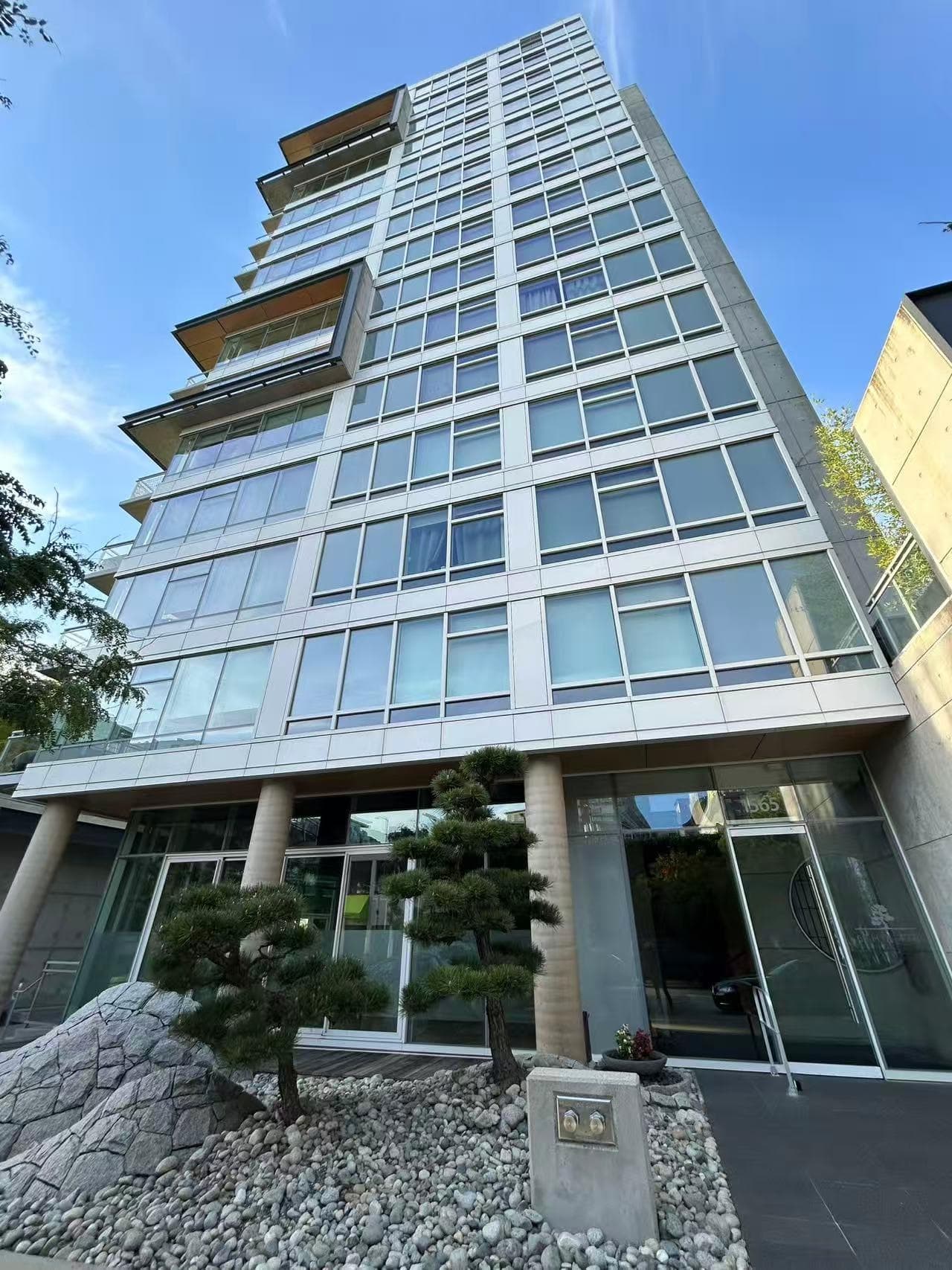 9x2 - 1565 W 6th Avenue, Vancouver, V6J 1R1 — photo 1