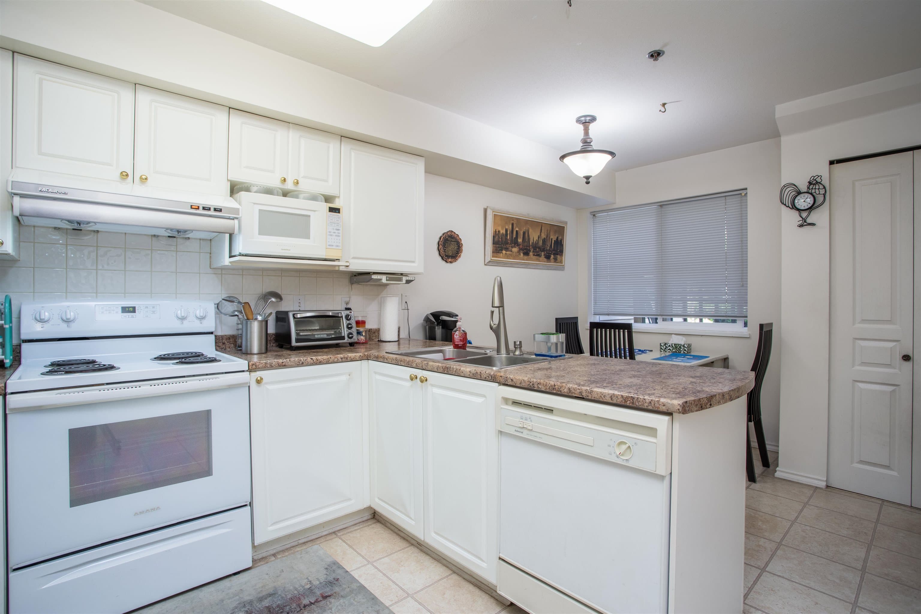 22 - 12449 191 Street, Pitt Meadows, V3Y 2R4 — photo 4