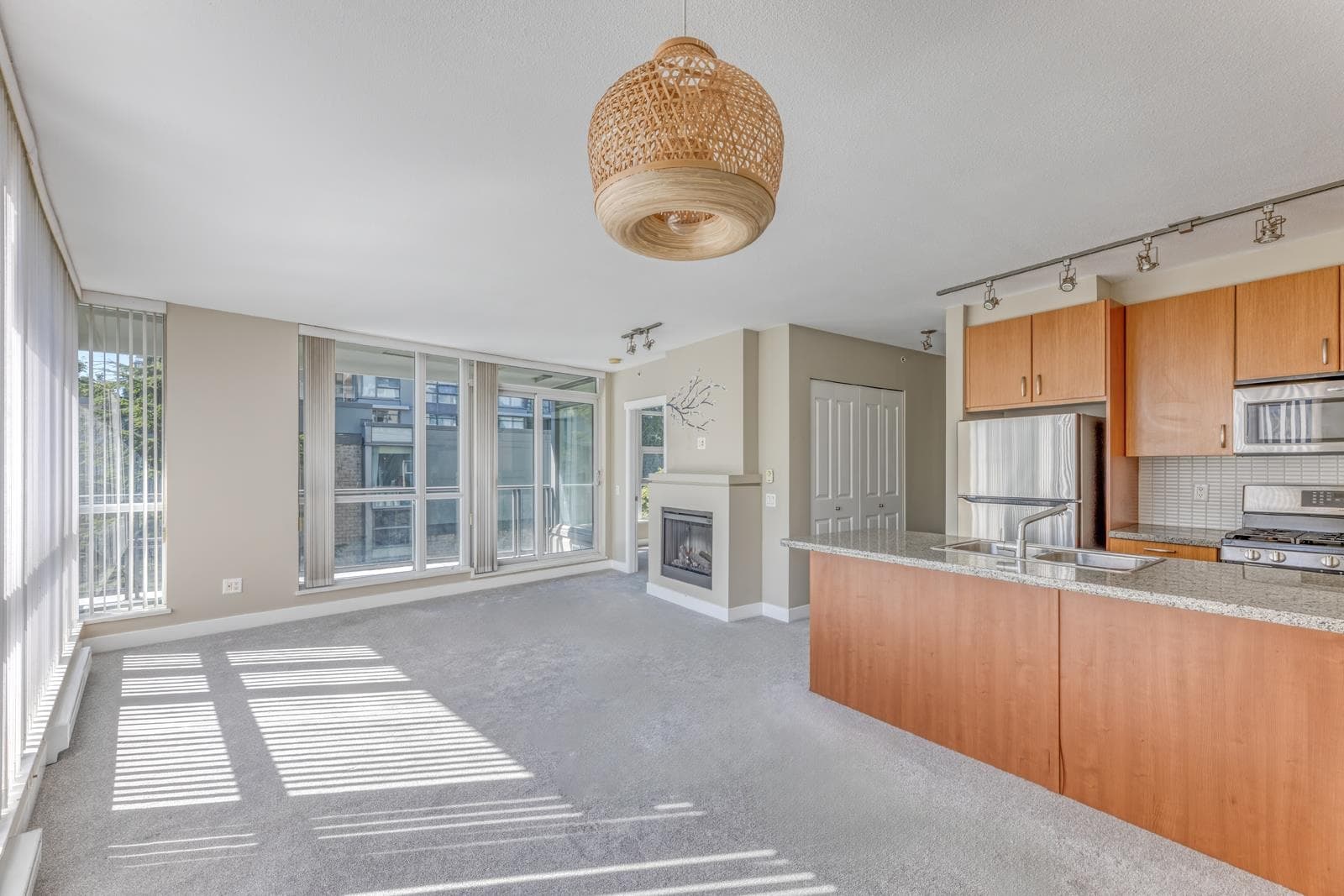 307 - 9222 University Crescent, Burnaby, V5A 0A6 — photo 3