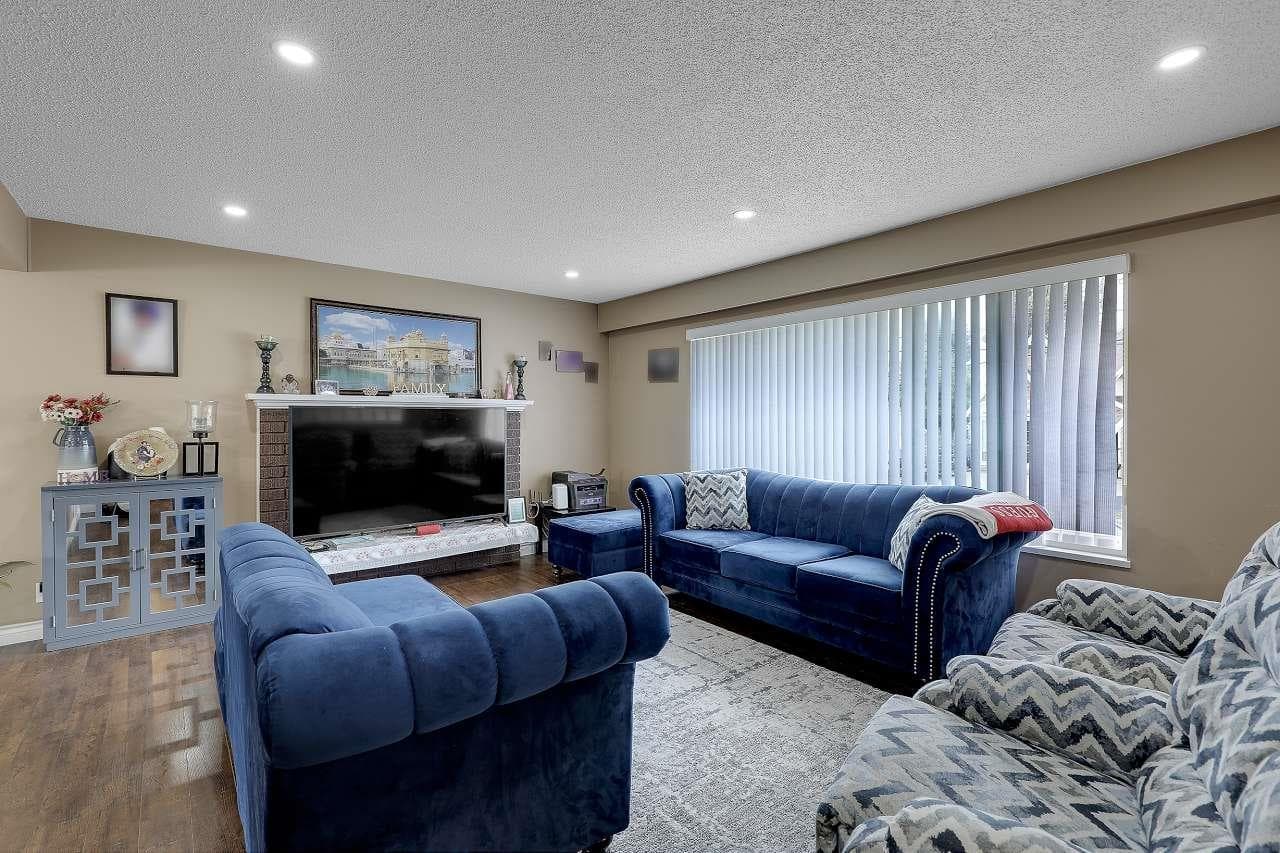 17816 59 Avenue, Surrey, V3S 1P5 — photo 3
