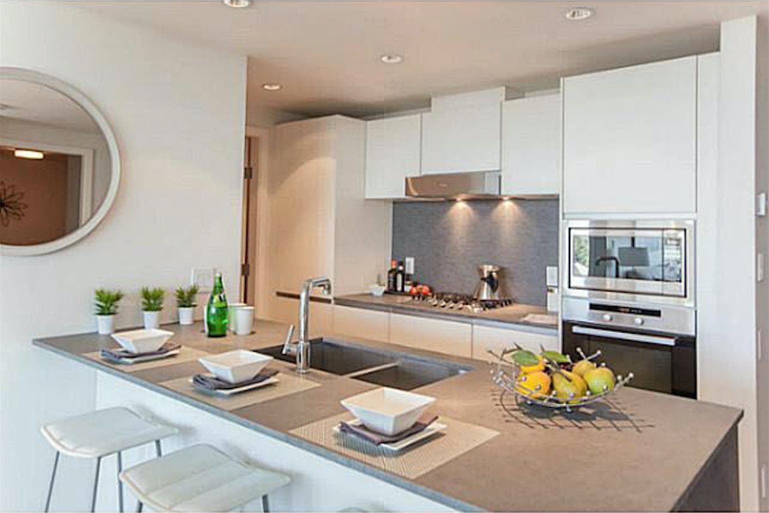 602 - 8488 Cornish Street, Vancouver, V6P 0C2 — photo 2