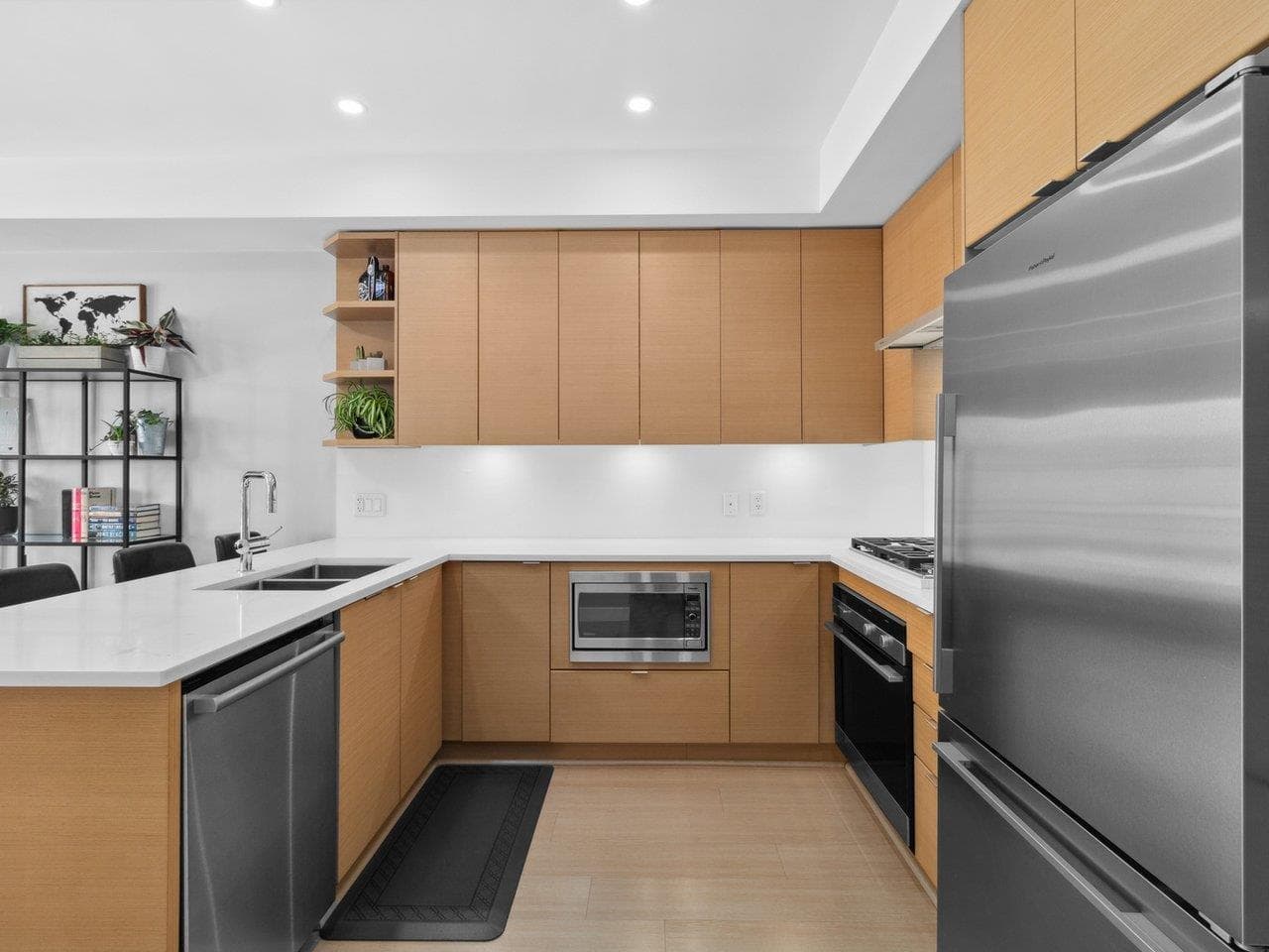 208 - 2528 Collingwood Street, Vancouver, V6R 0C1 — photo 2