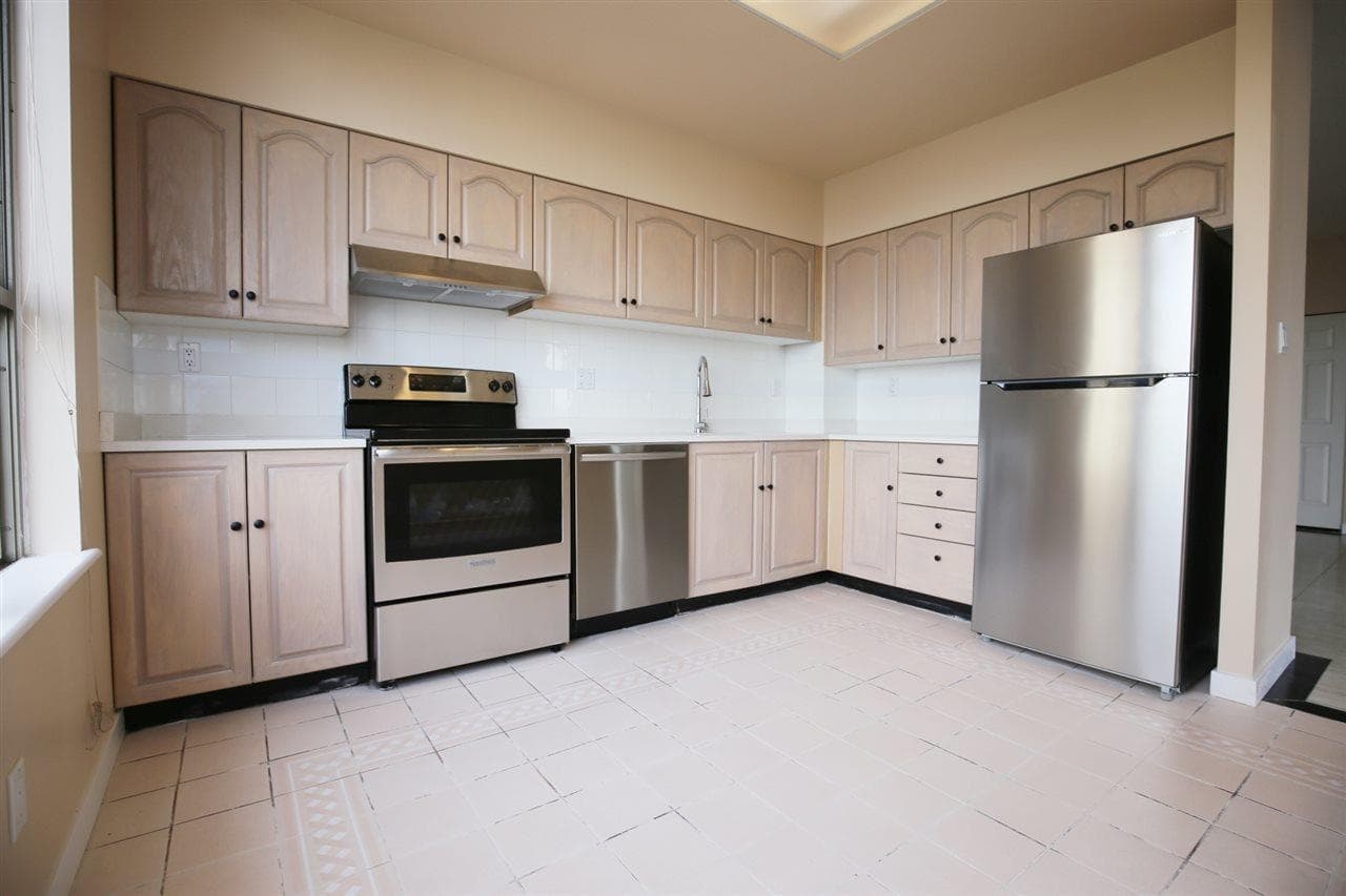 1001 - 5885 Olive Avenue, Burnaby, V5H 4N8 — photo 5