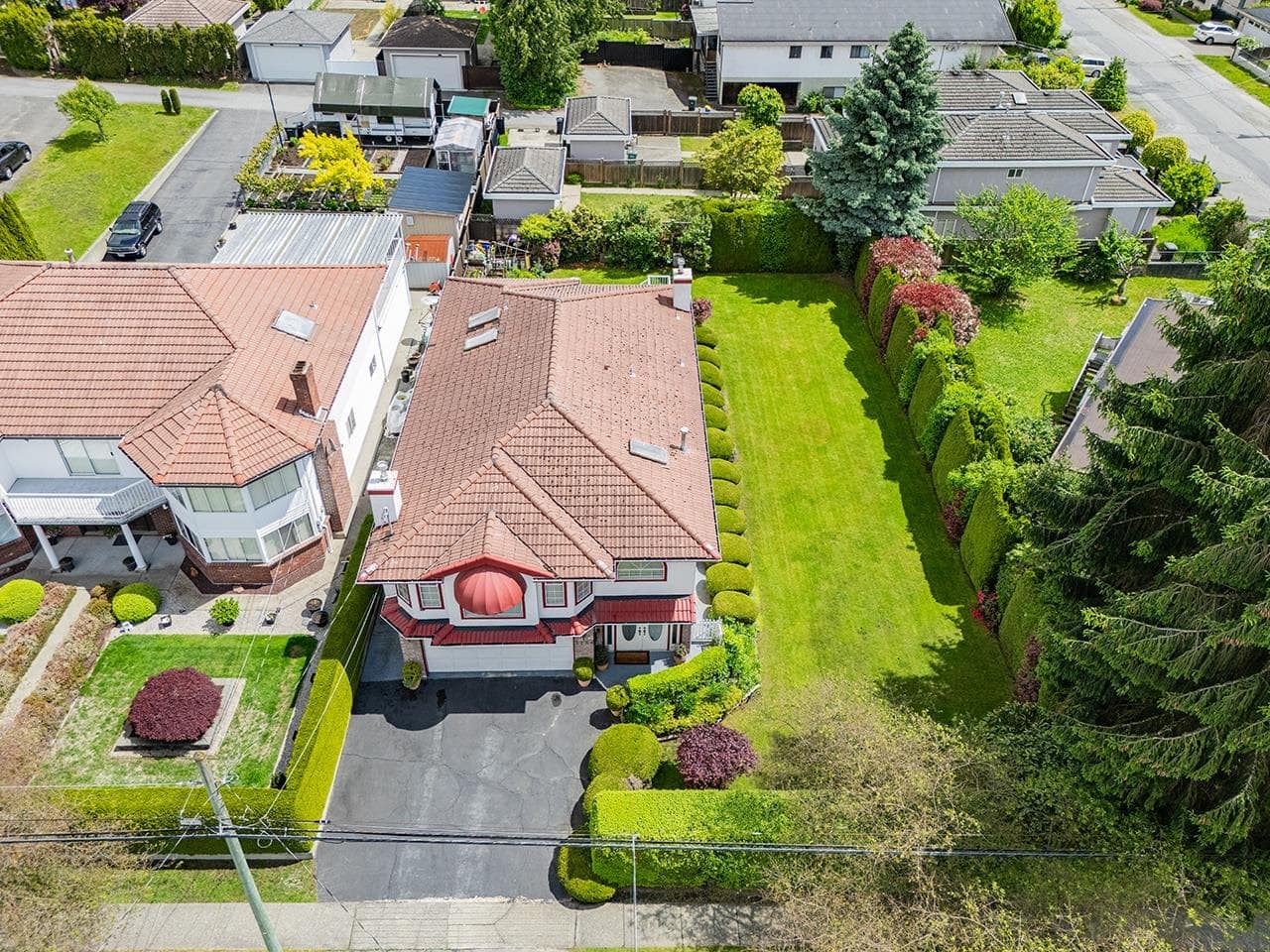 7168 Sussex Avenue, Burnaby, V5J 3V3 — photo 2