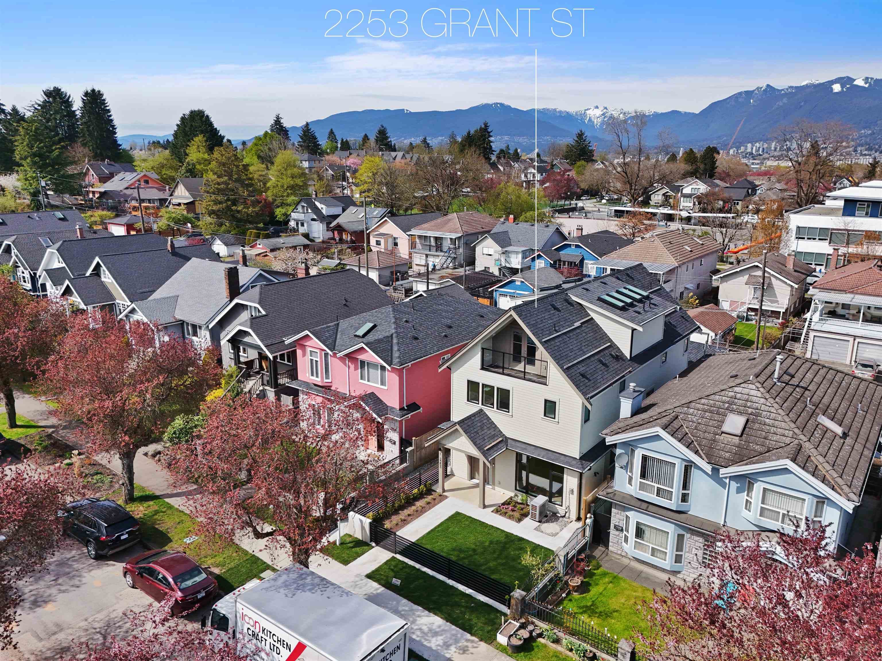 2 - 2253 Grant Street, Vancouver, V5L 2Z6 — photo 2