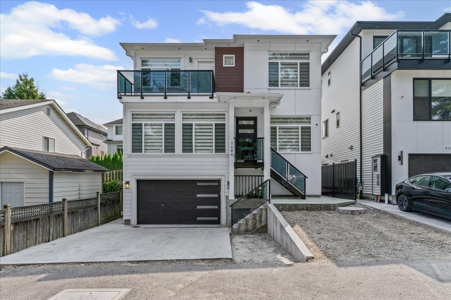 1684 Mckenzie Road, Abbotsford, V2S 8J6 — photo 1