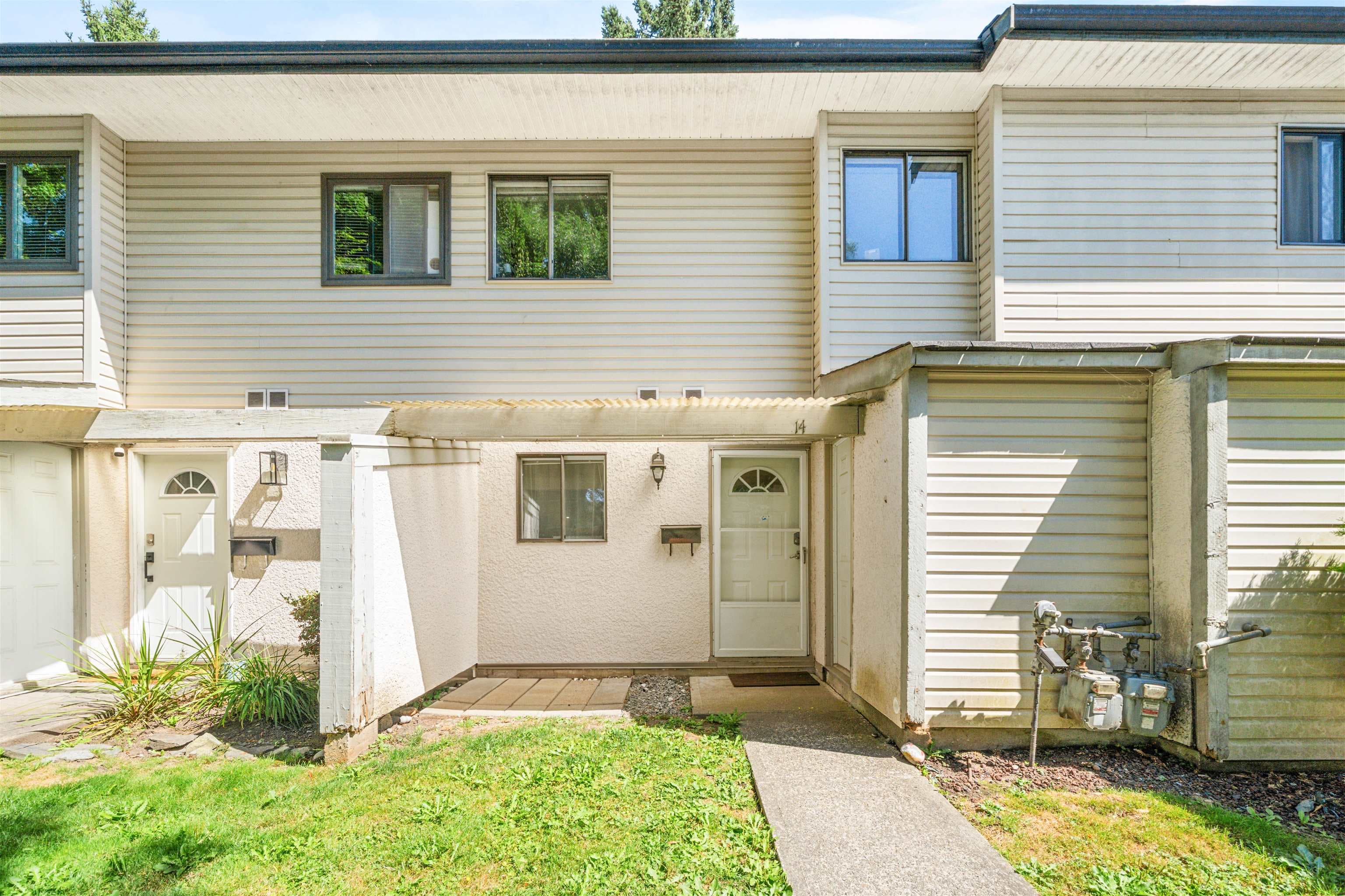 14 - 5271 204 Street, Langley