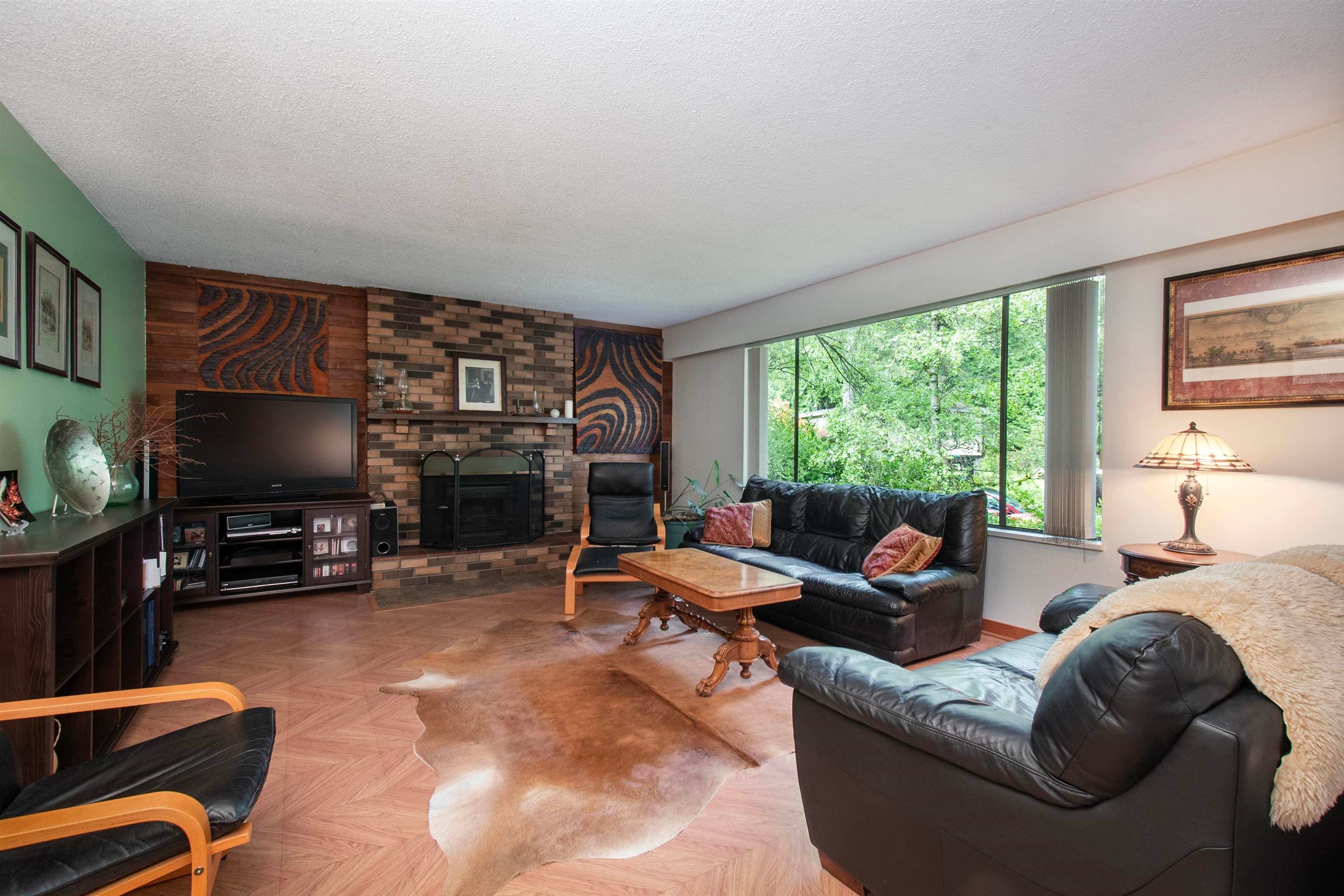 3875 Regent Avenue, North Vancouver