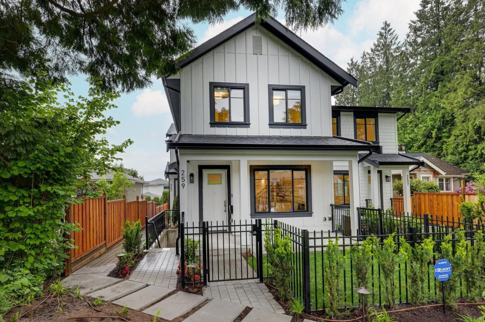 259 E 23rd Street, North Vancouver