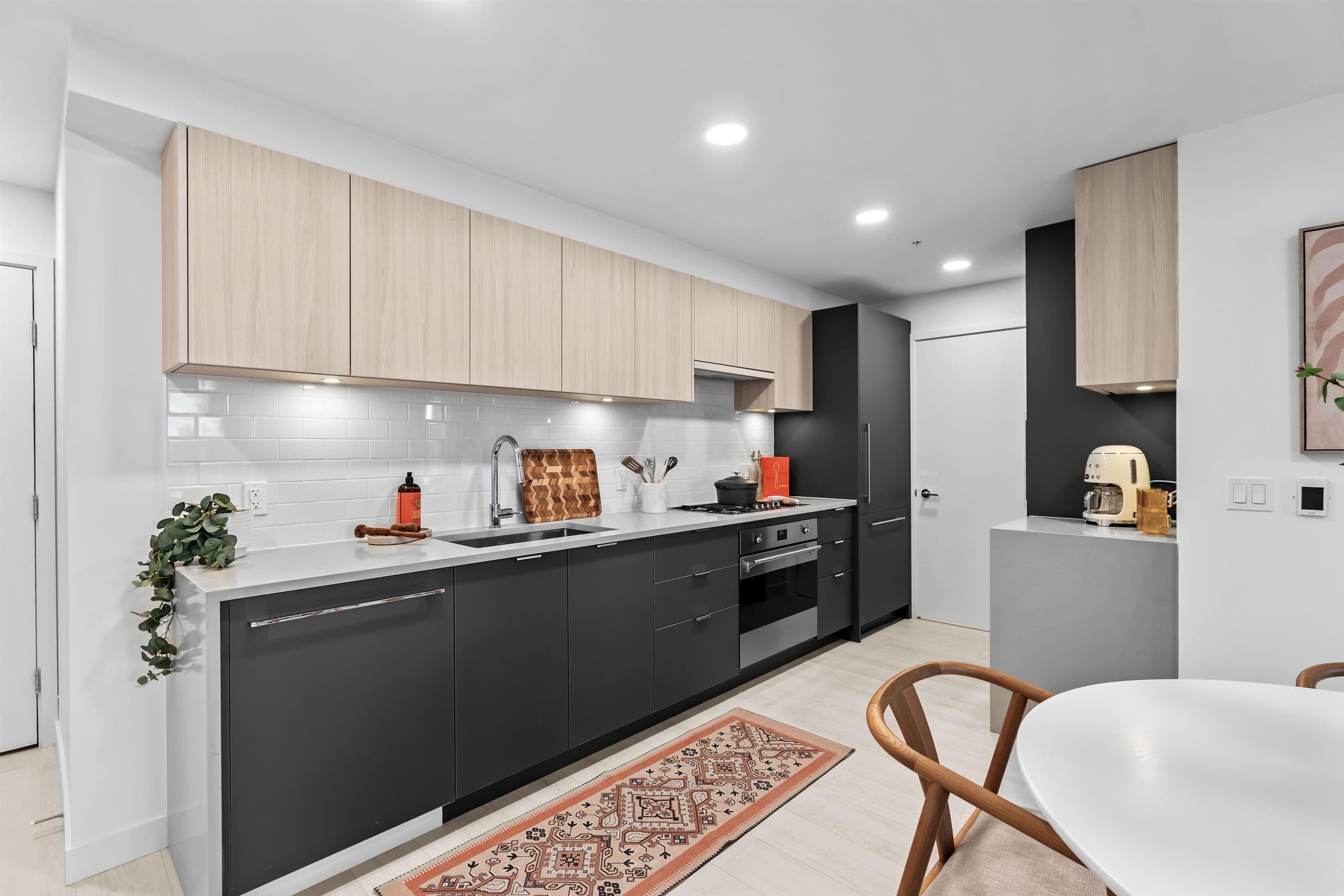 303 - 2419 Grant Street, Vancouver, V5K 3G5 — photo 4